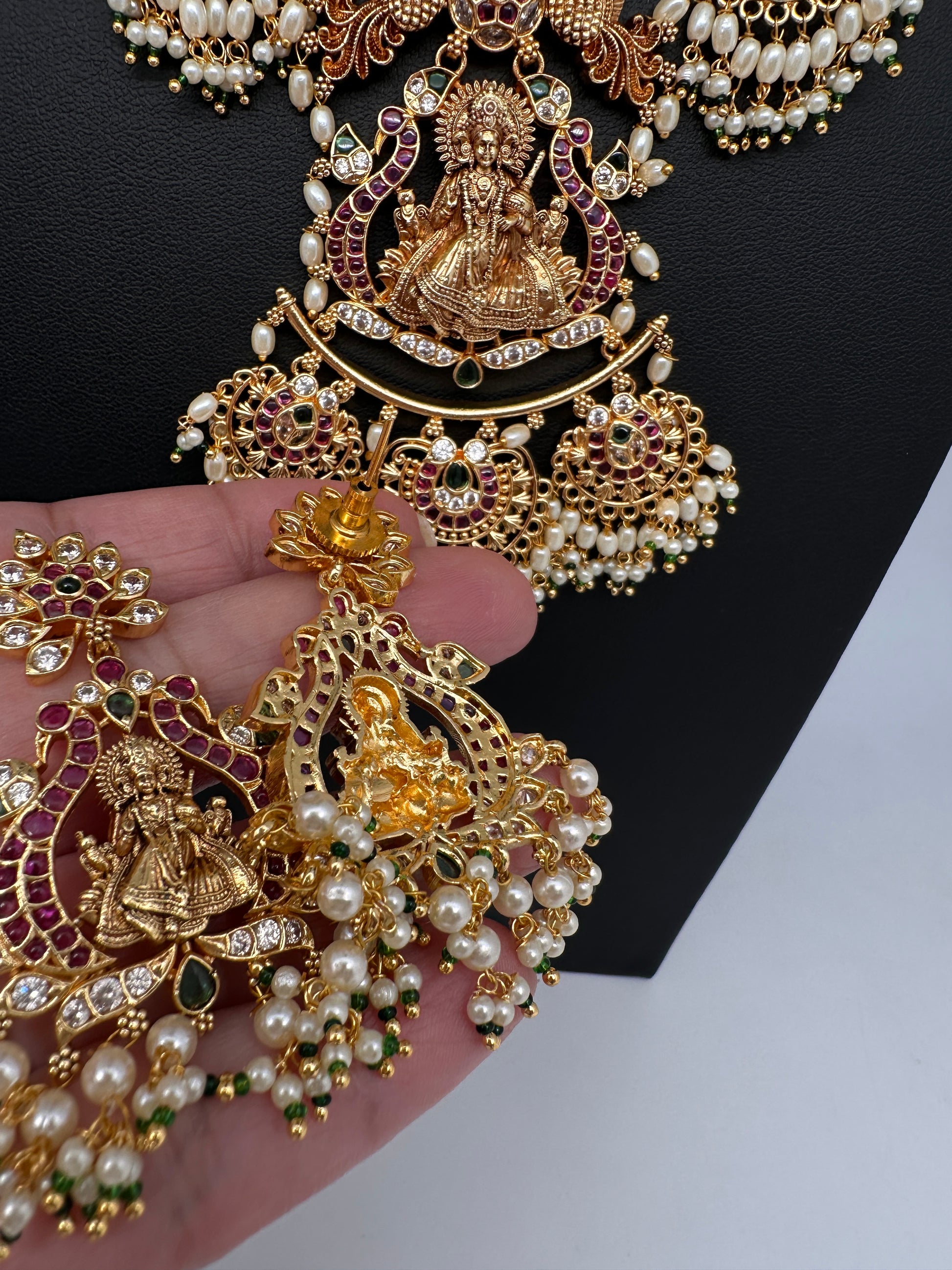 Matte Kempu Goddess Lakshmi Chandbali Pearls Short Necklace - 