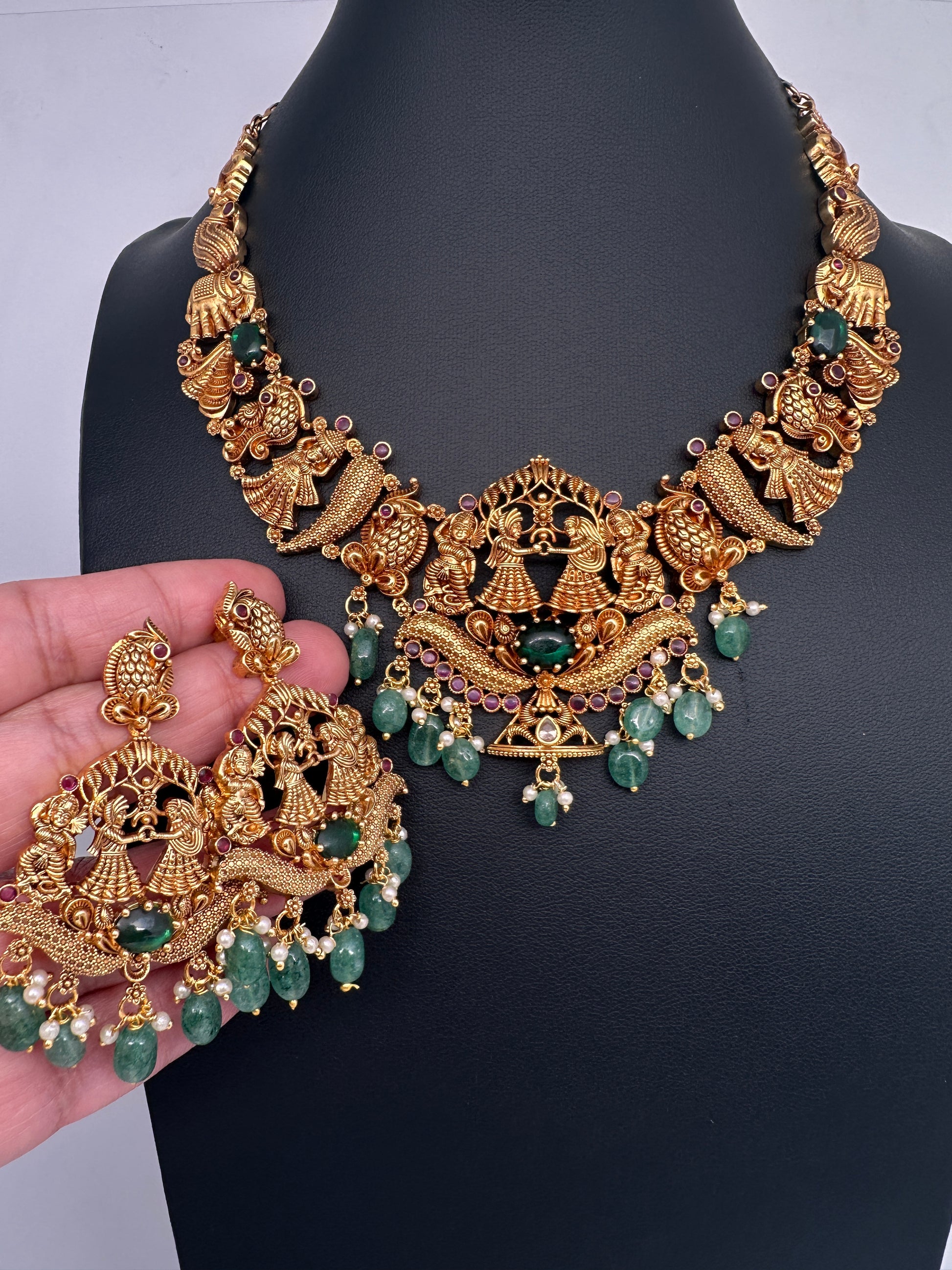 Matte Bharat Pattern Short Necklace - 