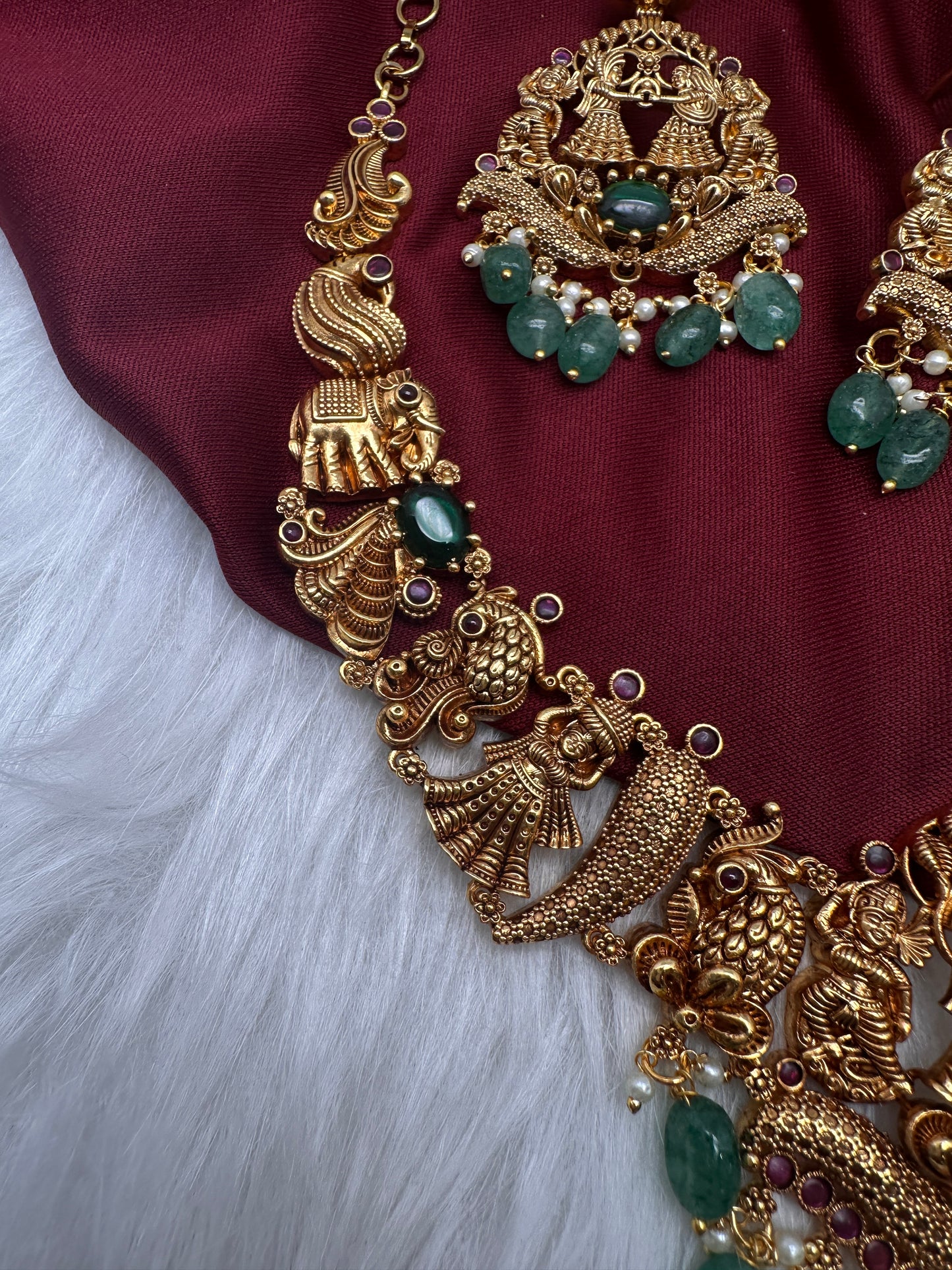 Matte Bharat Pattern Short Necklace - 