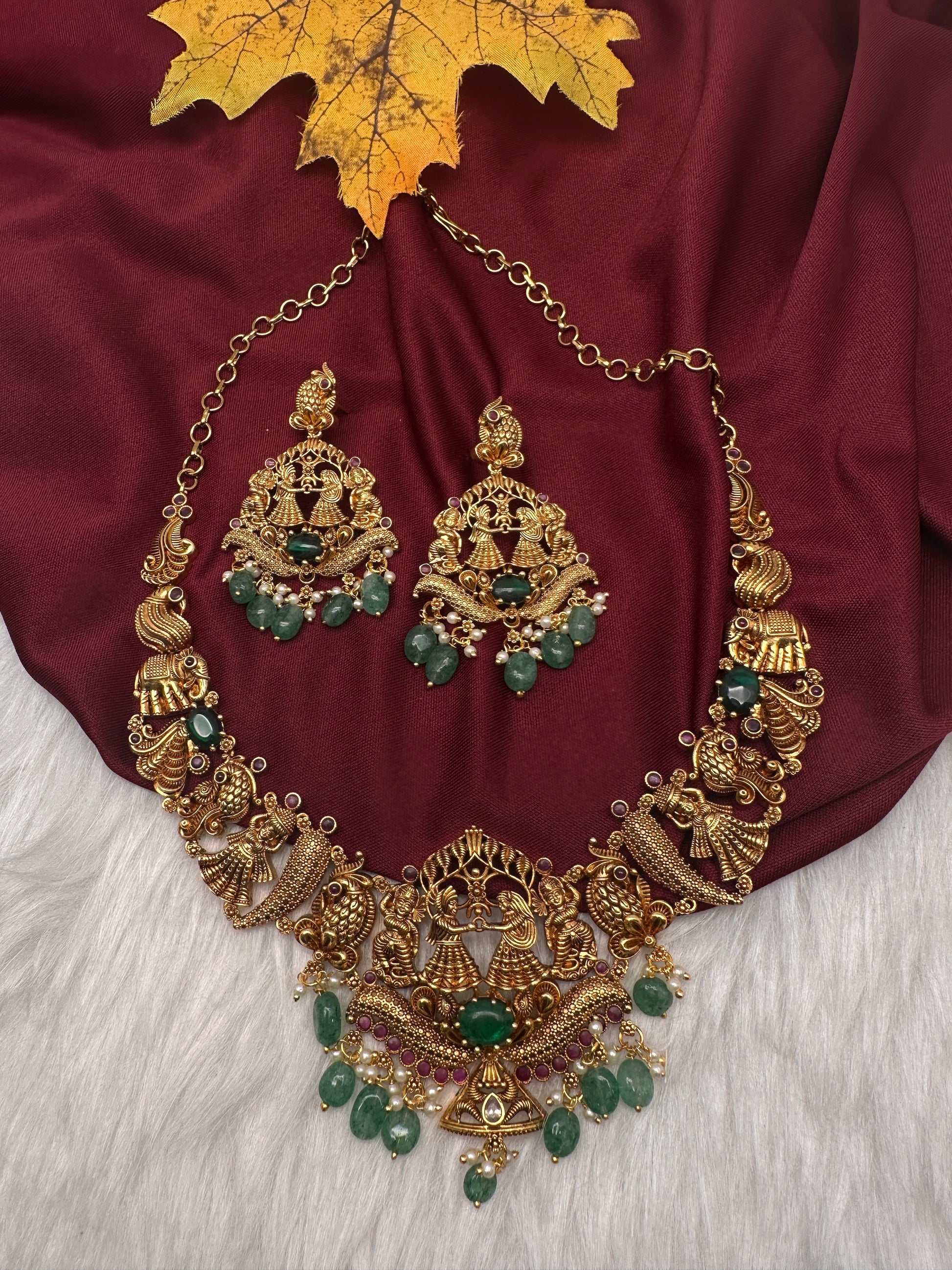 Matte Bharat Pattern Short Necklace - 