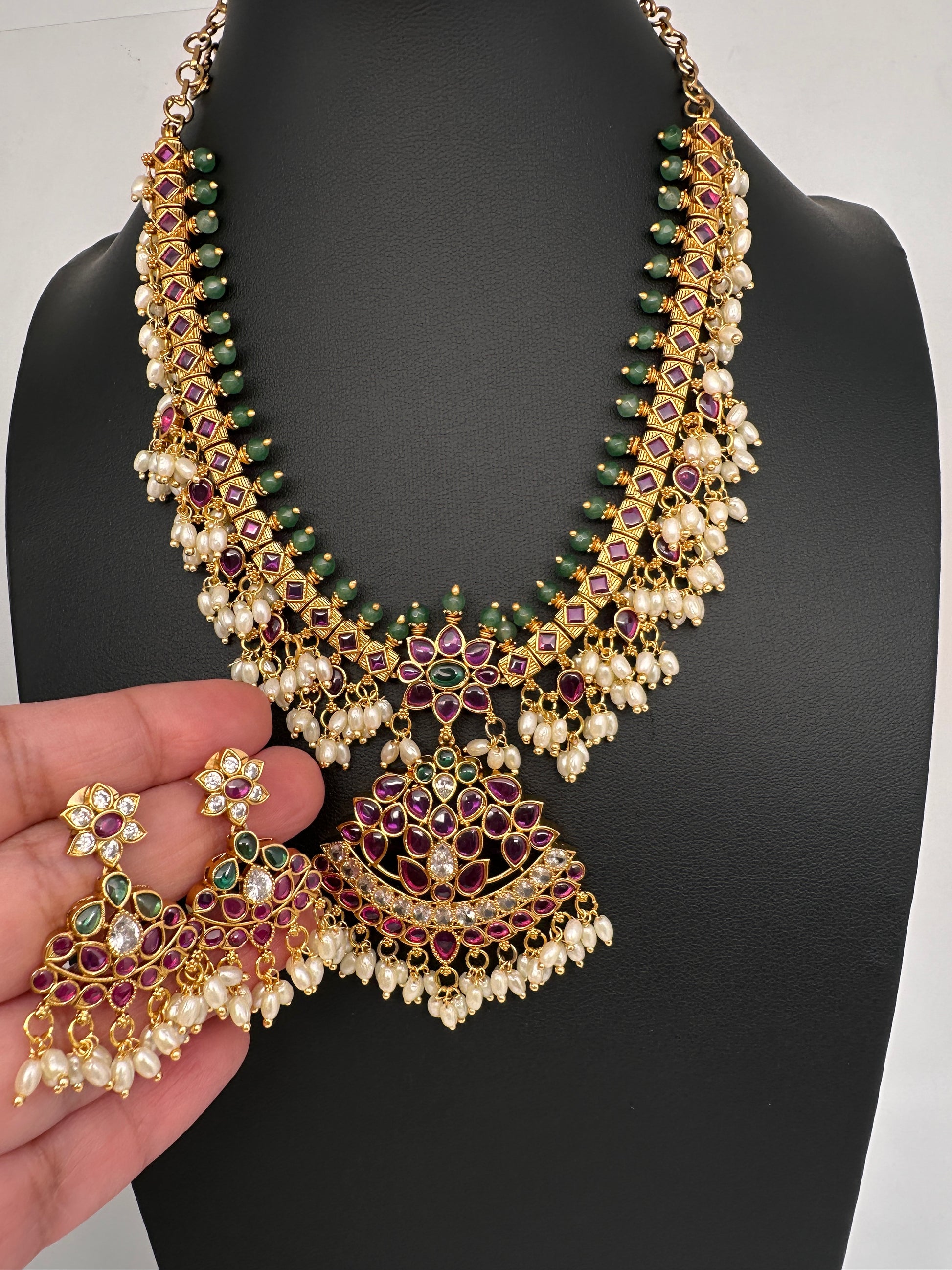 Rice Pearls Guttapusalu Short Necklace - 