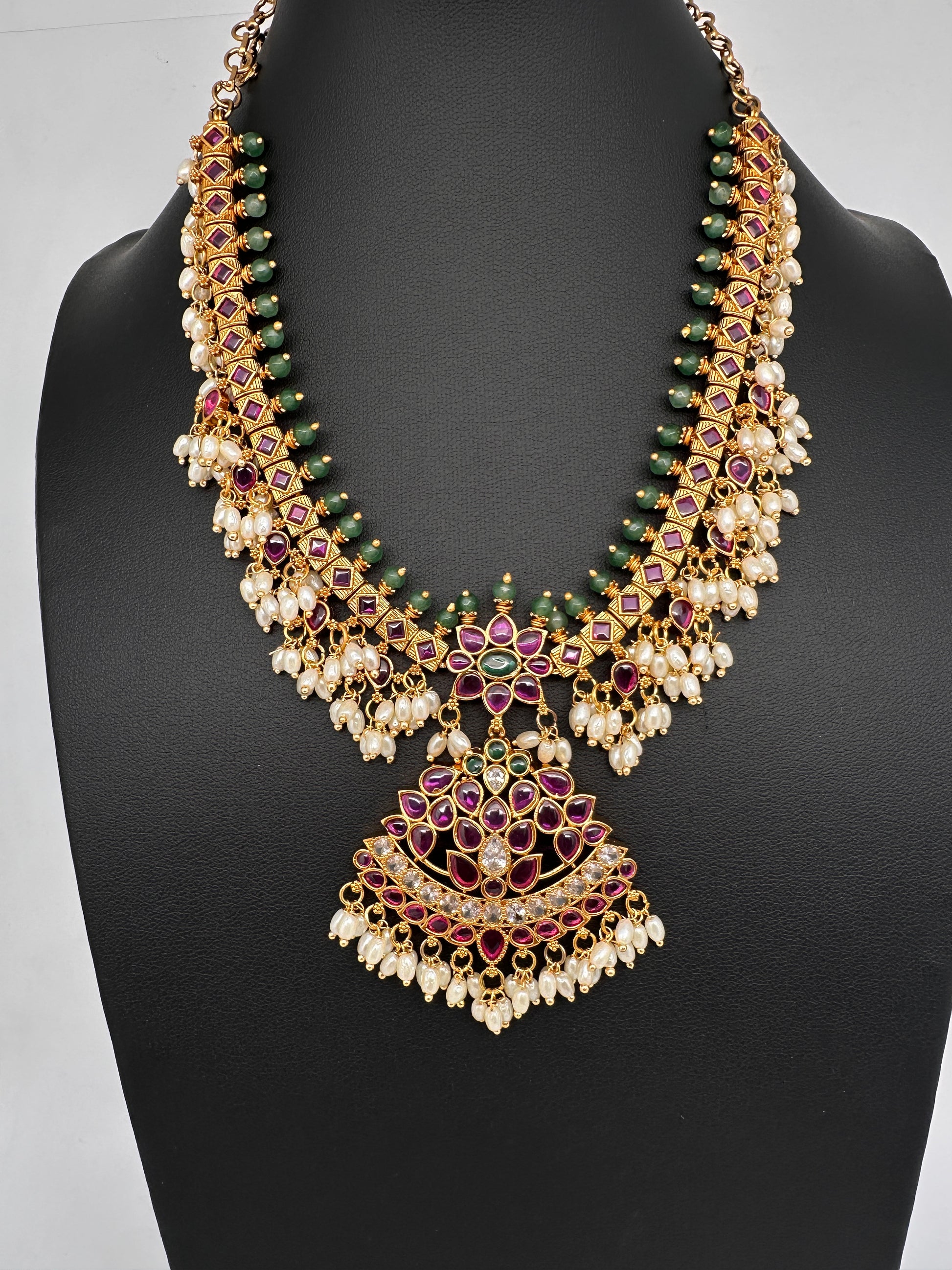 Rice Pearls Guttapusalu Short Necklace - 