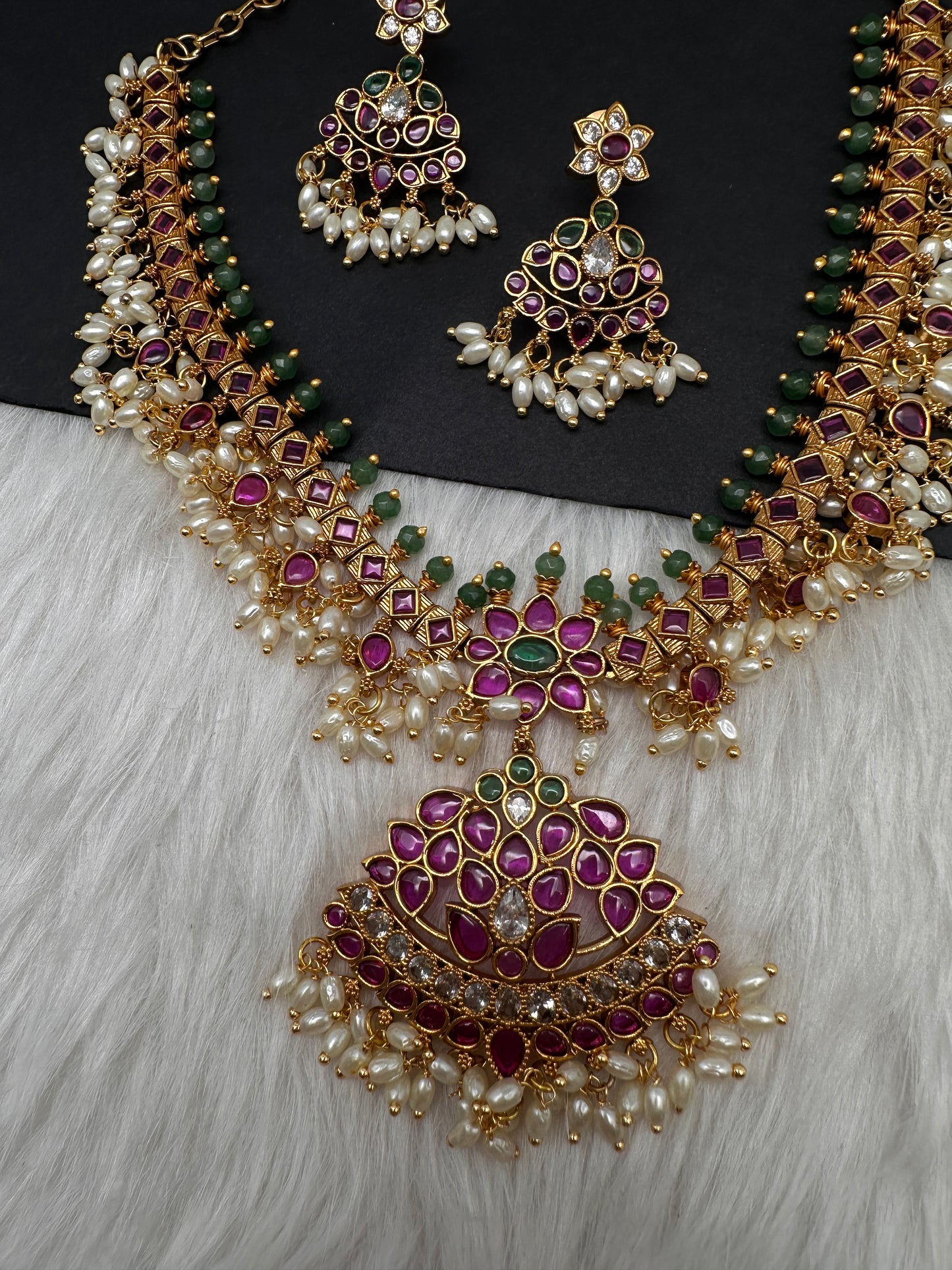 Rice Pearls Guttapusalu Short Necklace - 