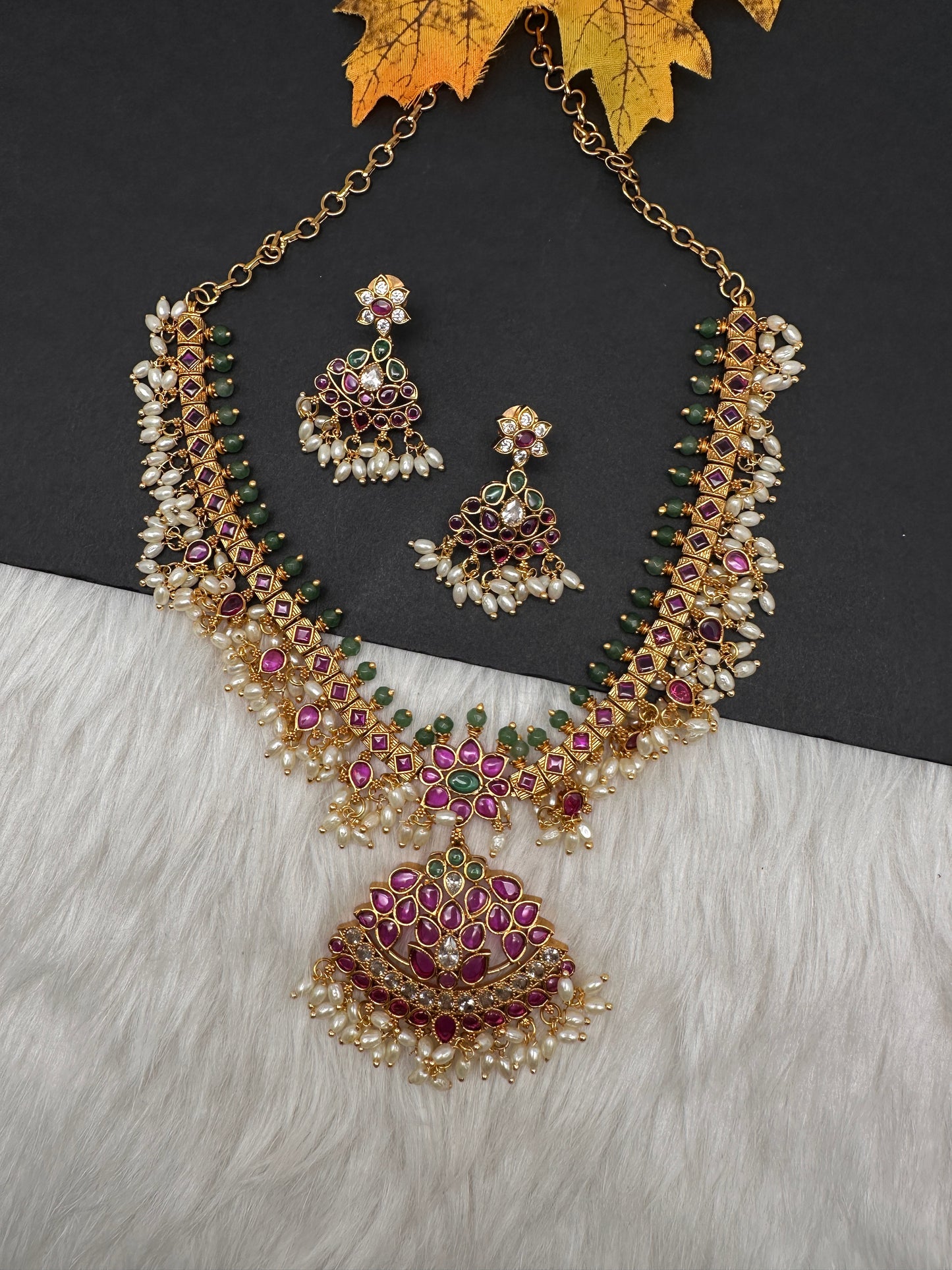 Rice Pearls Guttapusalu Short Necklace - 