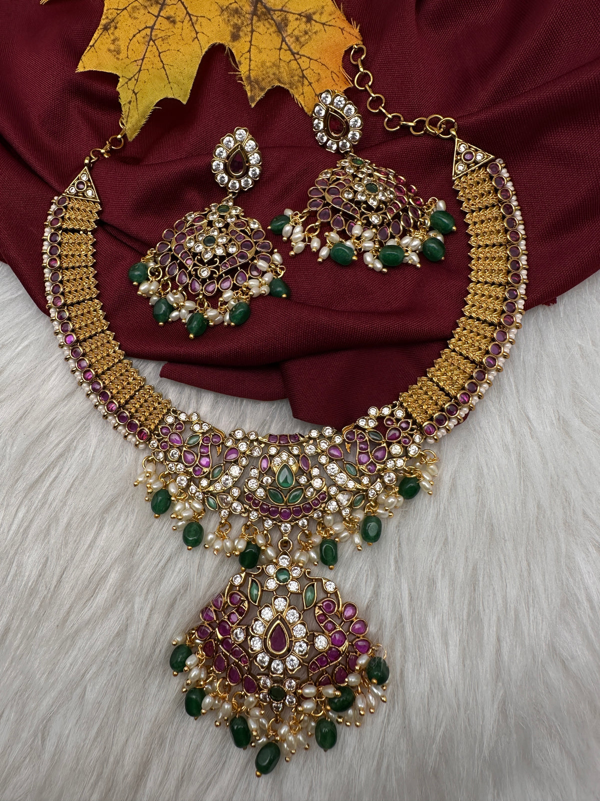 Kemp Antique Matte Finish Short Necklace Set - TJS000912