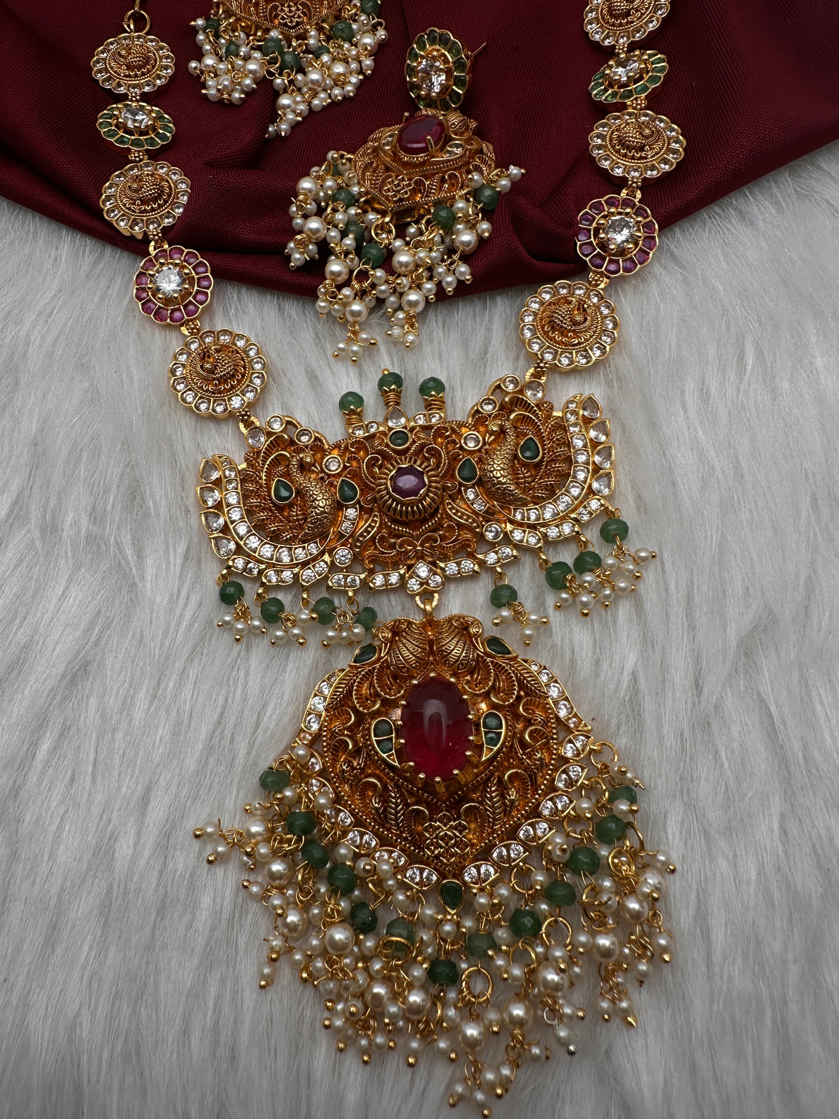Peacock Multi Stones Short Necklace - product photo 3