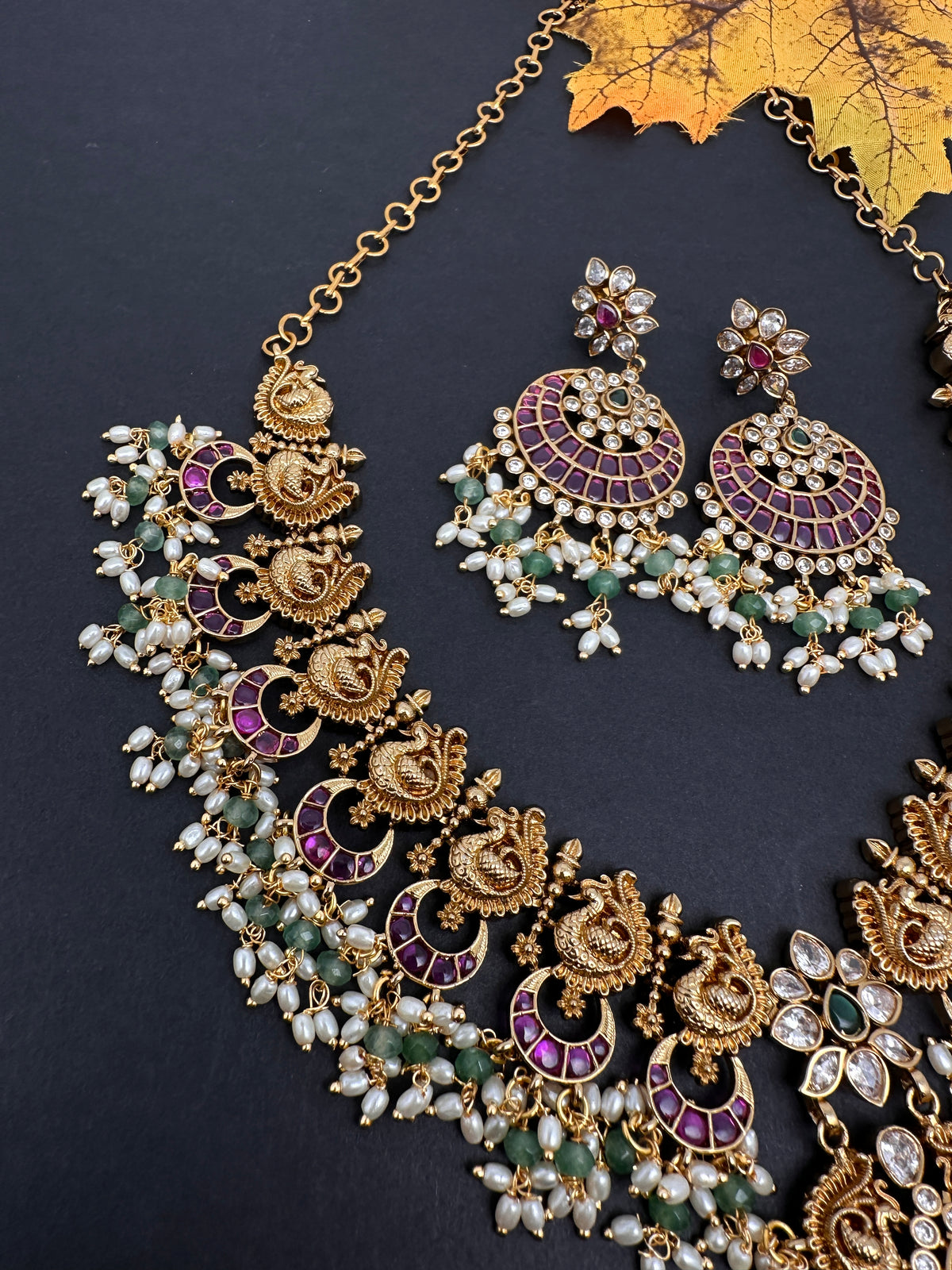 Rice Pearls Kempu Guttapusalu Short Necklace - 