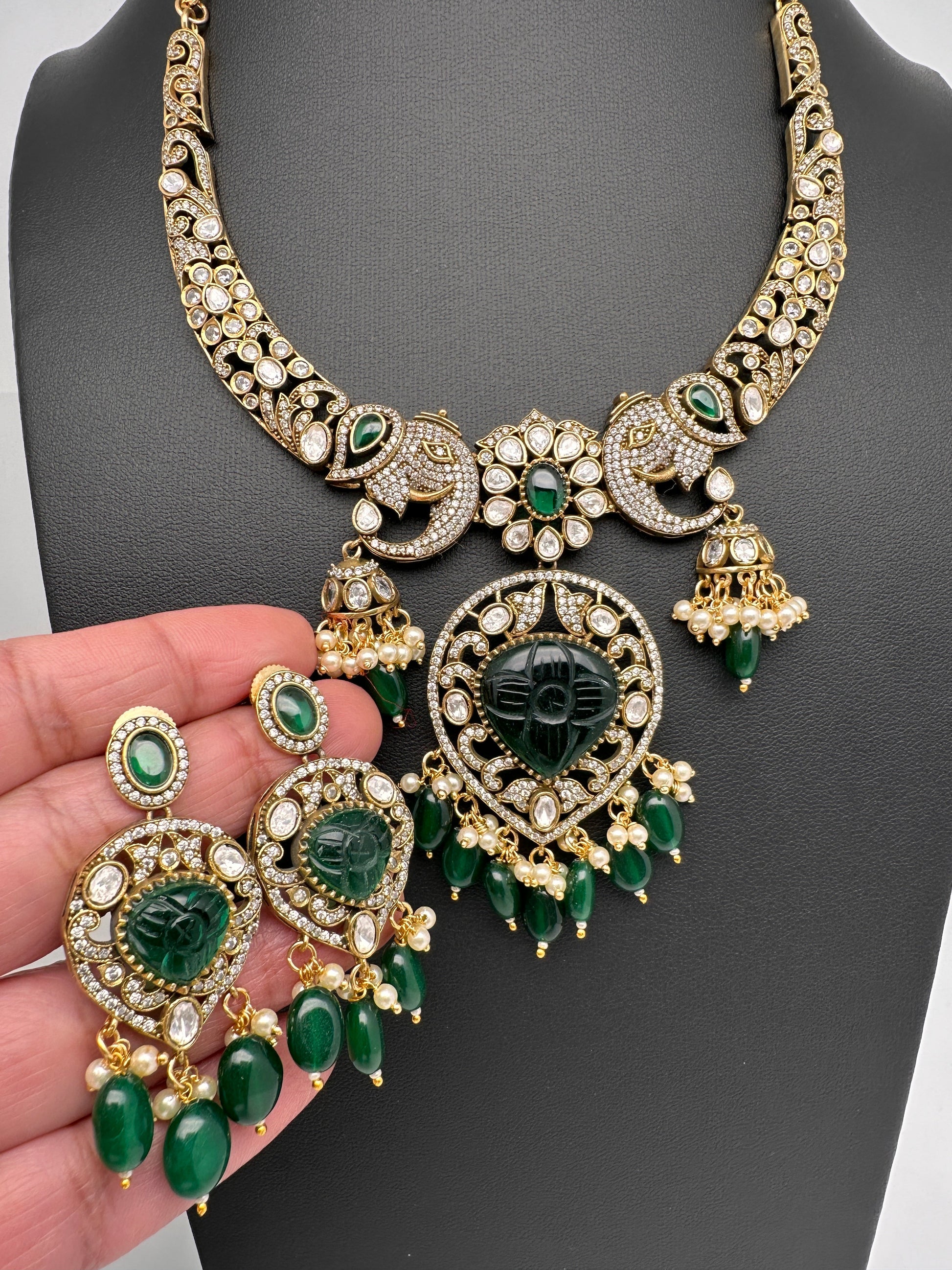 Polki Victorian Mehndi Finish Color Stone Necklace - Green