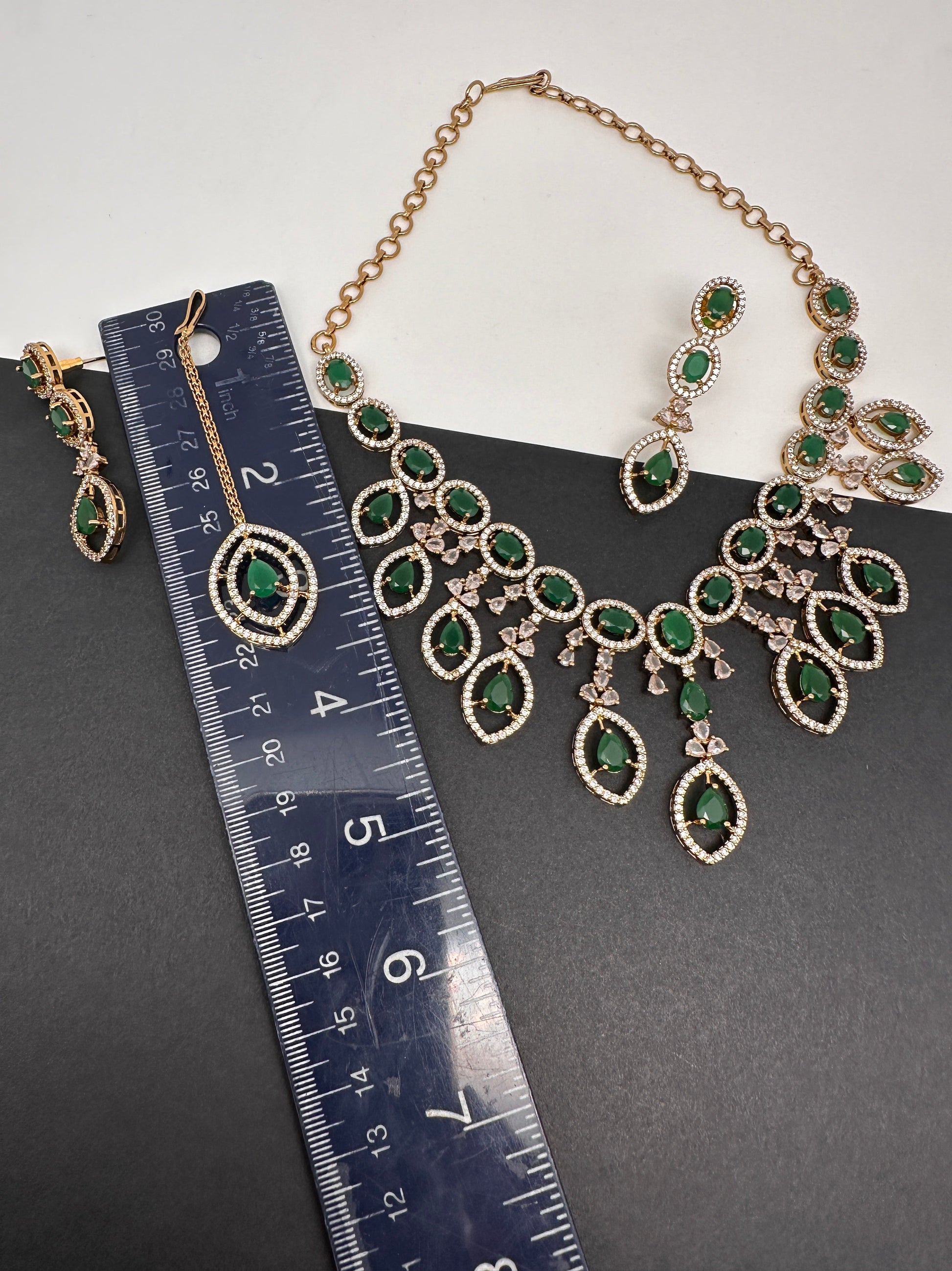 AD Dainty Victorian Mehndi Finish Color Stone Necklace with Mand Tika - Green
