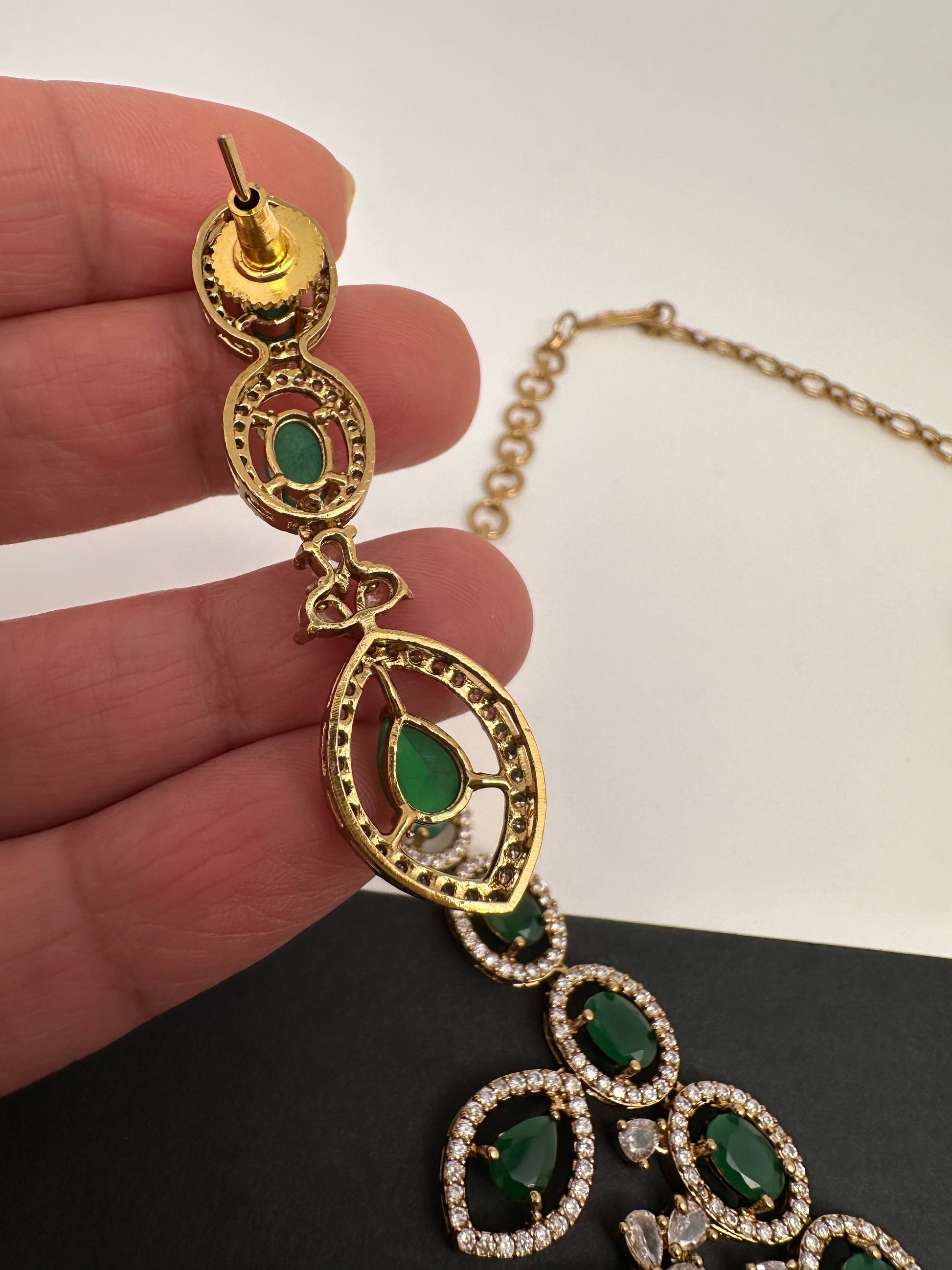 AD Dainty Victorian Mehndi Finish Color Stone Necklace with Mand Tika - Green