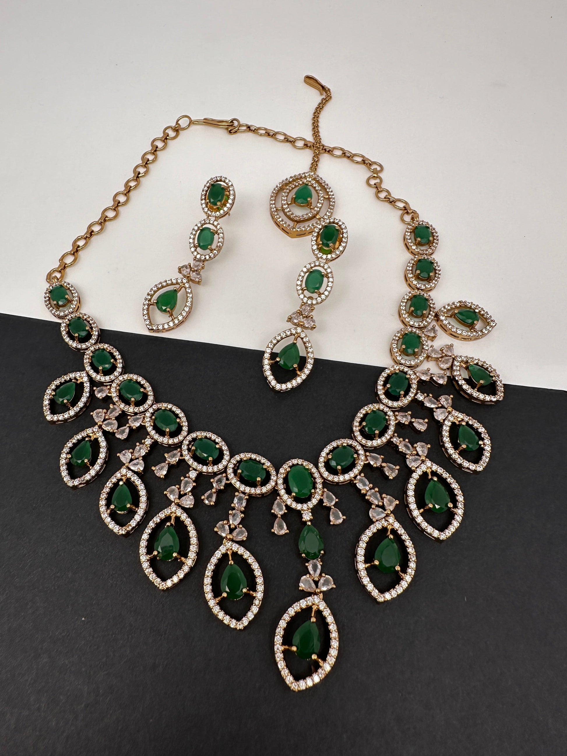 AD Dainty Victorian Mehndi Finish Color Stone Necklace with Mand Tika - Green