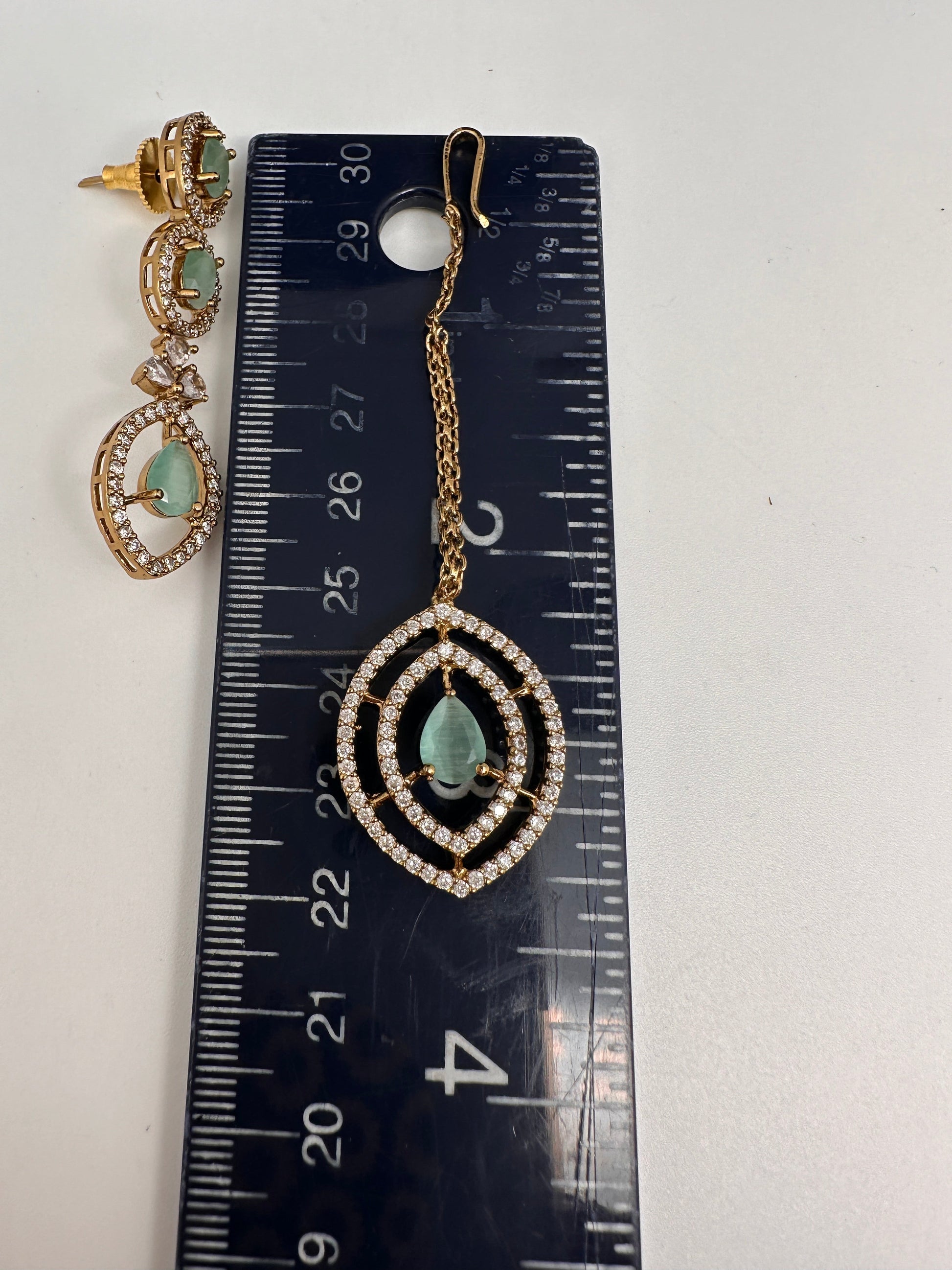 AD Dainty Victorian Mehndi Finish Color Stone Necklace with Mand Tika - LightGreen