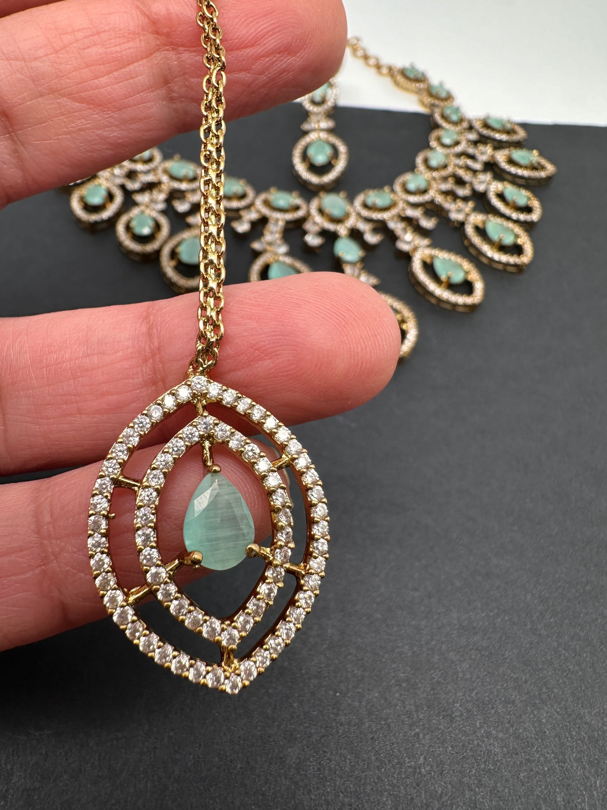 AD Dainty Victorian Mehndi Finish Color Stone Necklace with Mand Tika - LightGreen