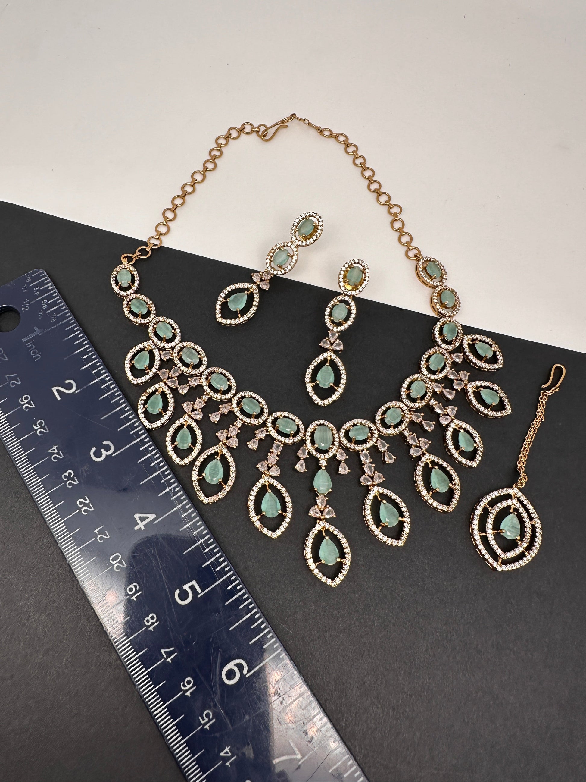 AD Dainty Victorian Mehndi Finish Color Stone Necklace with Mand Tika - LightGreen