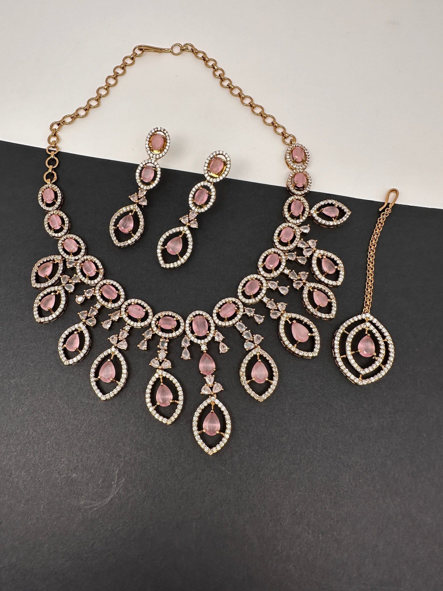 AD Dainty Victorian Mehndi Finish Color Stone Necklace with Mand Tika - Pink
