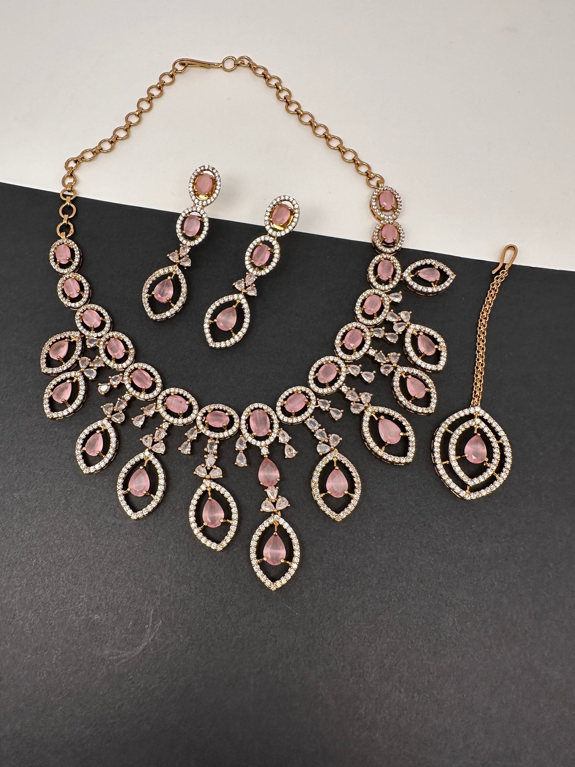 AD Dainty Victorian Mehndi Finish Color Stone Necklace with Mand Tika - Pink