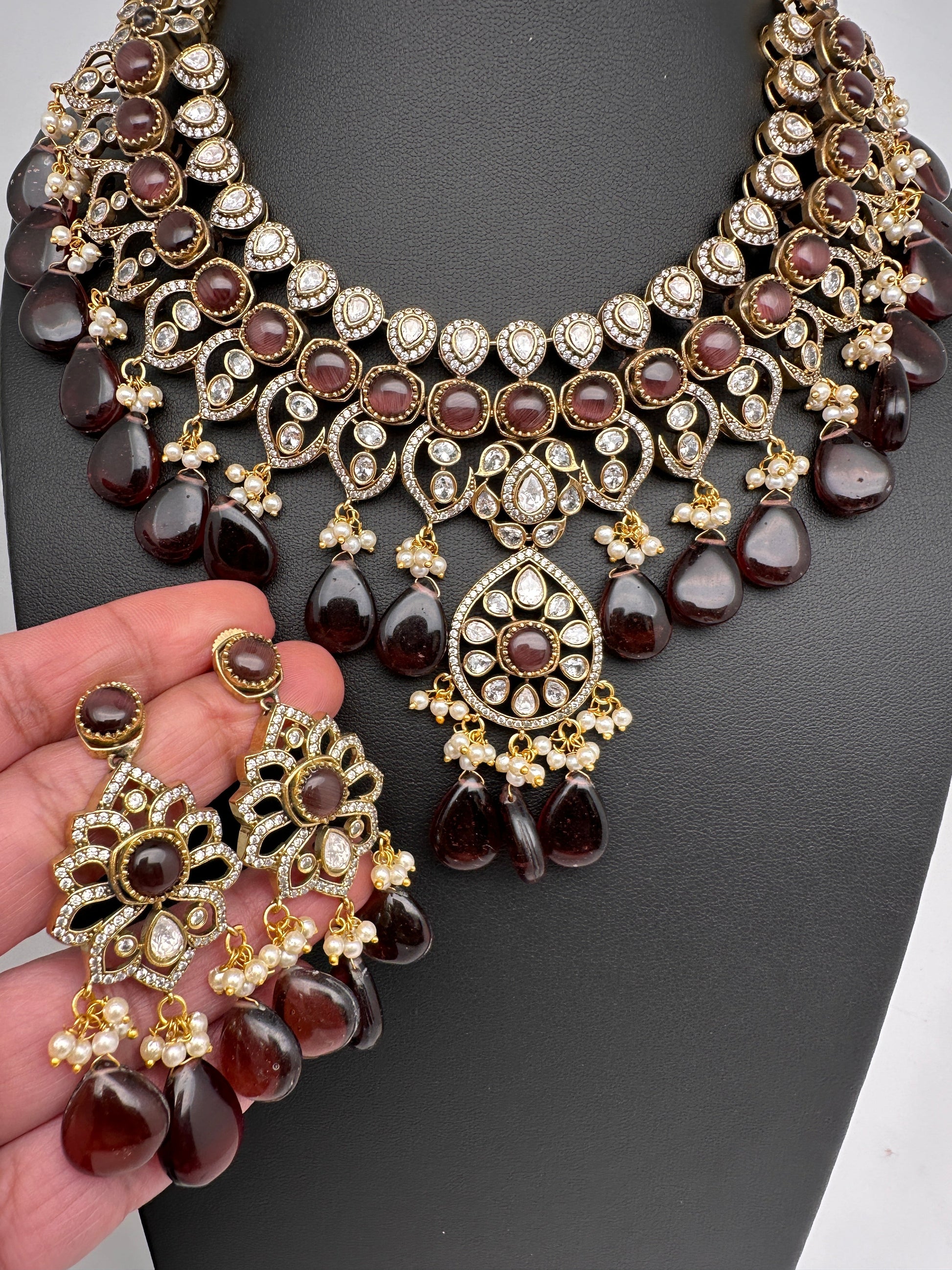 Moissanite Color Stone Neckline Necklace - Brown