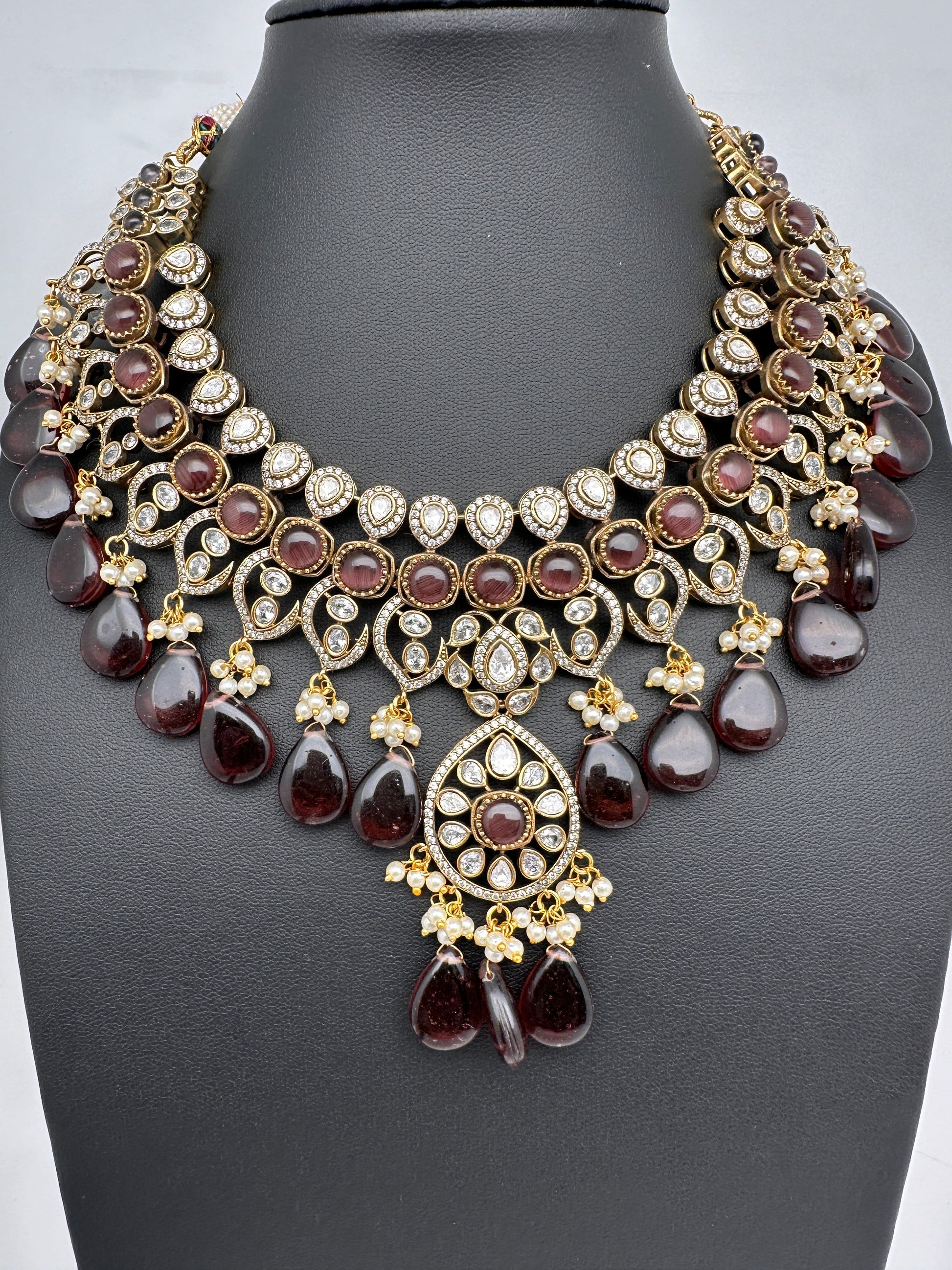 Moissanite Color Stone Neckline Necklace - Brown