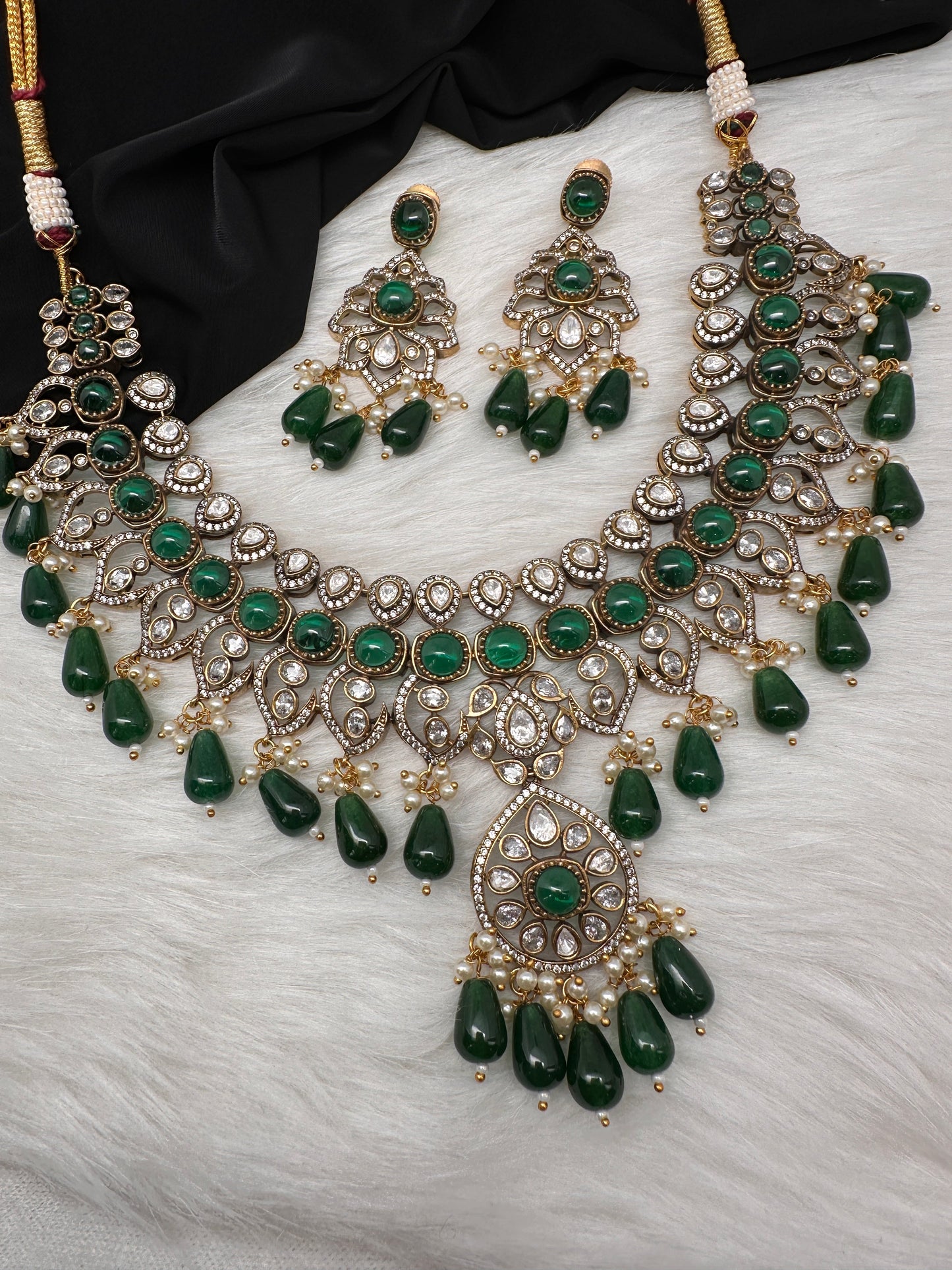 Moissanite Color Stone Neckline Necklace - Green
