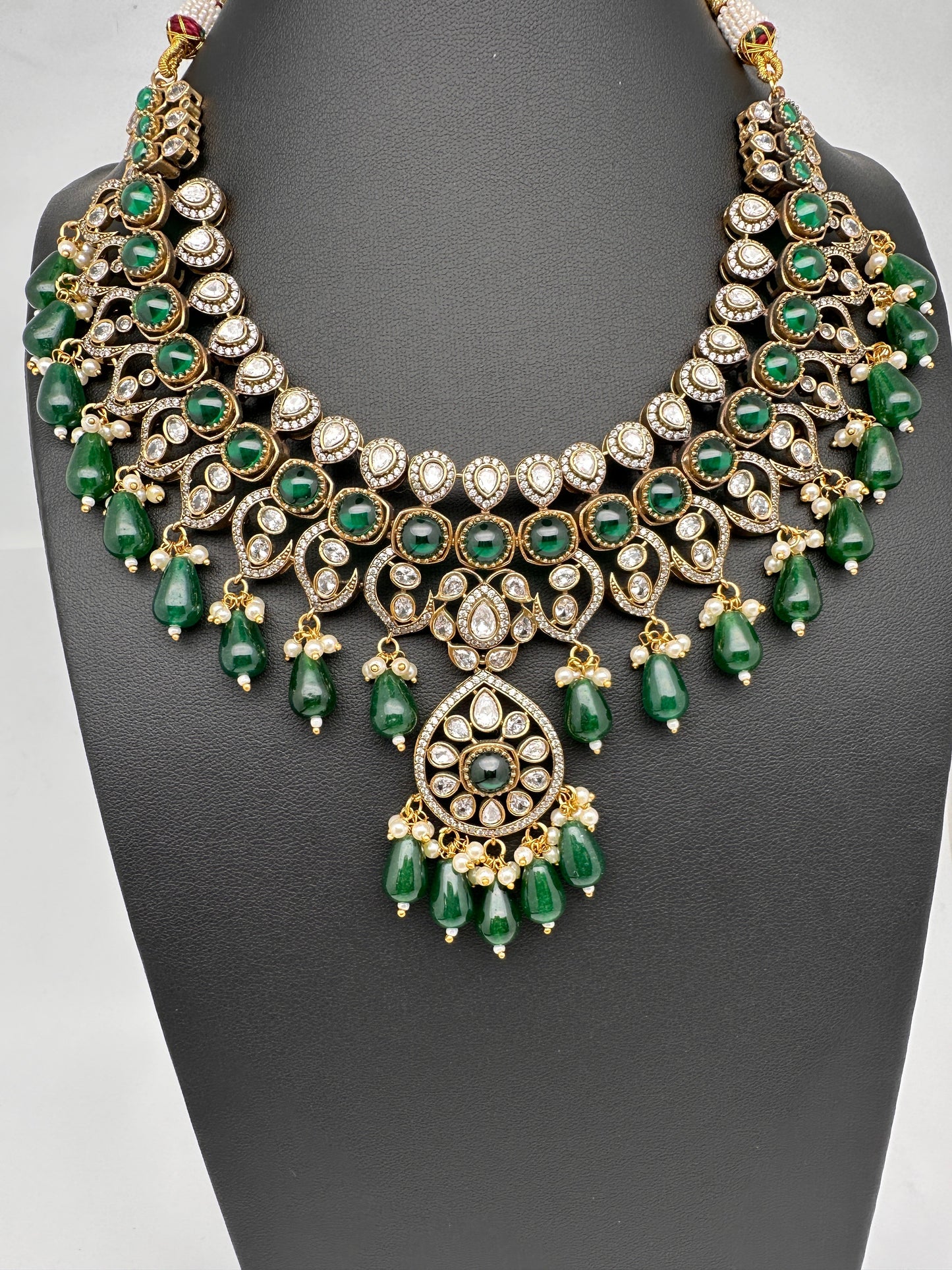 Moissanite Color Stone Neckline Necklace - Green