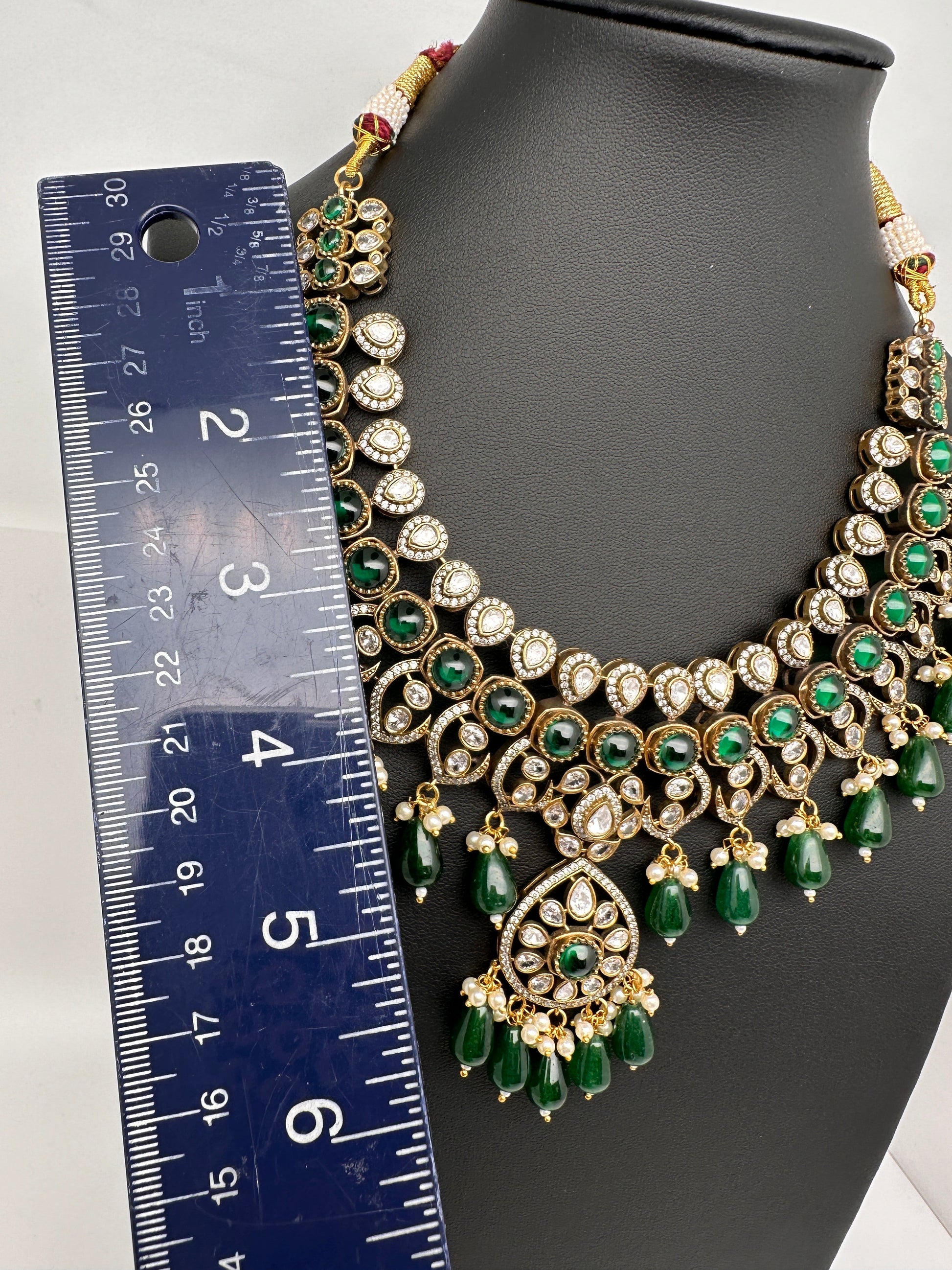 Moissanite Color Stone Neckline Necklace - Green