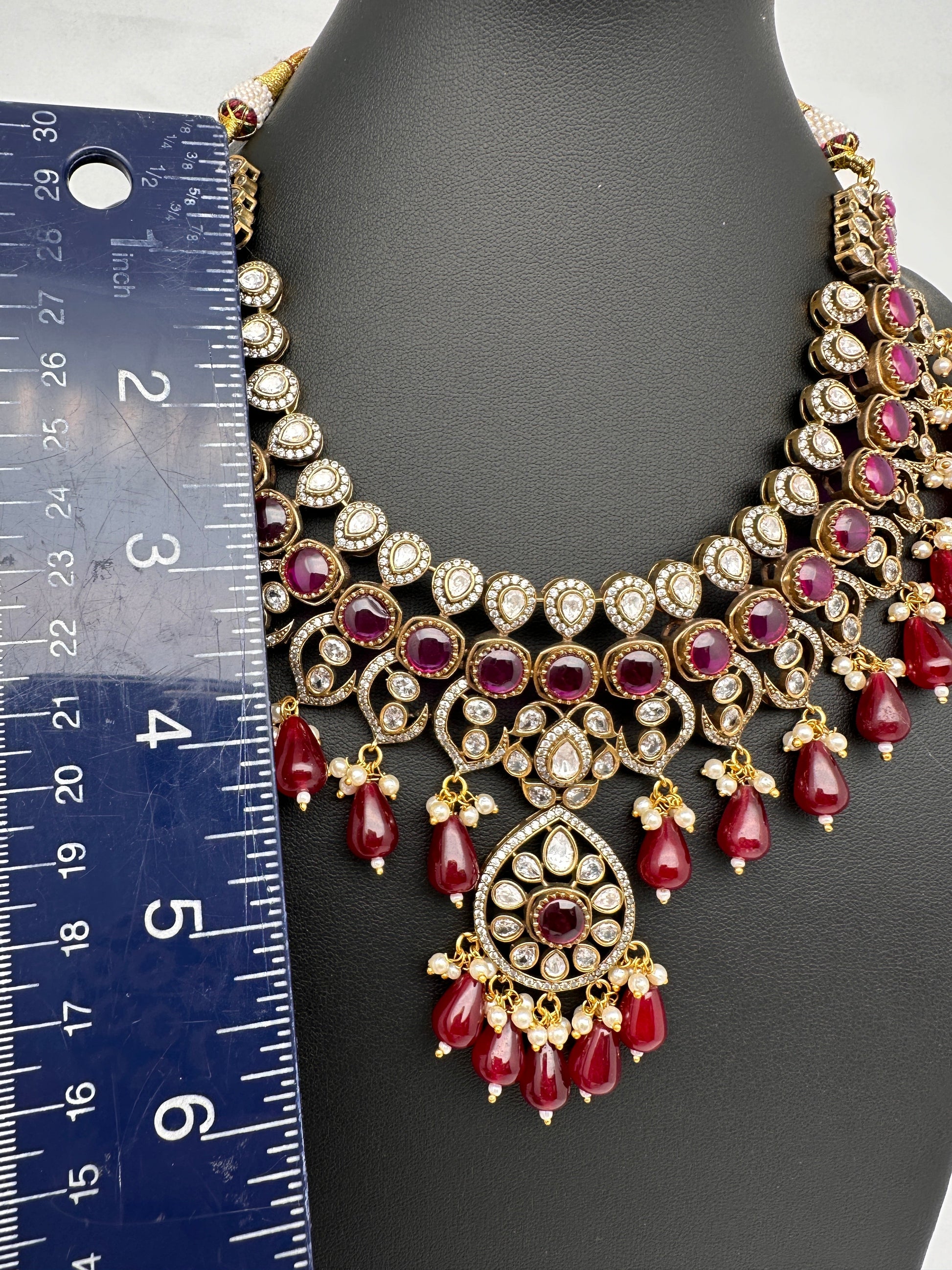 Moissanite Color Stone Neckline Necklace - Red