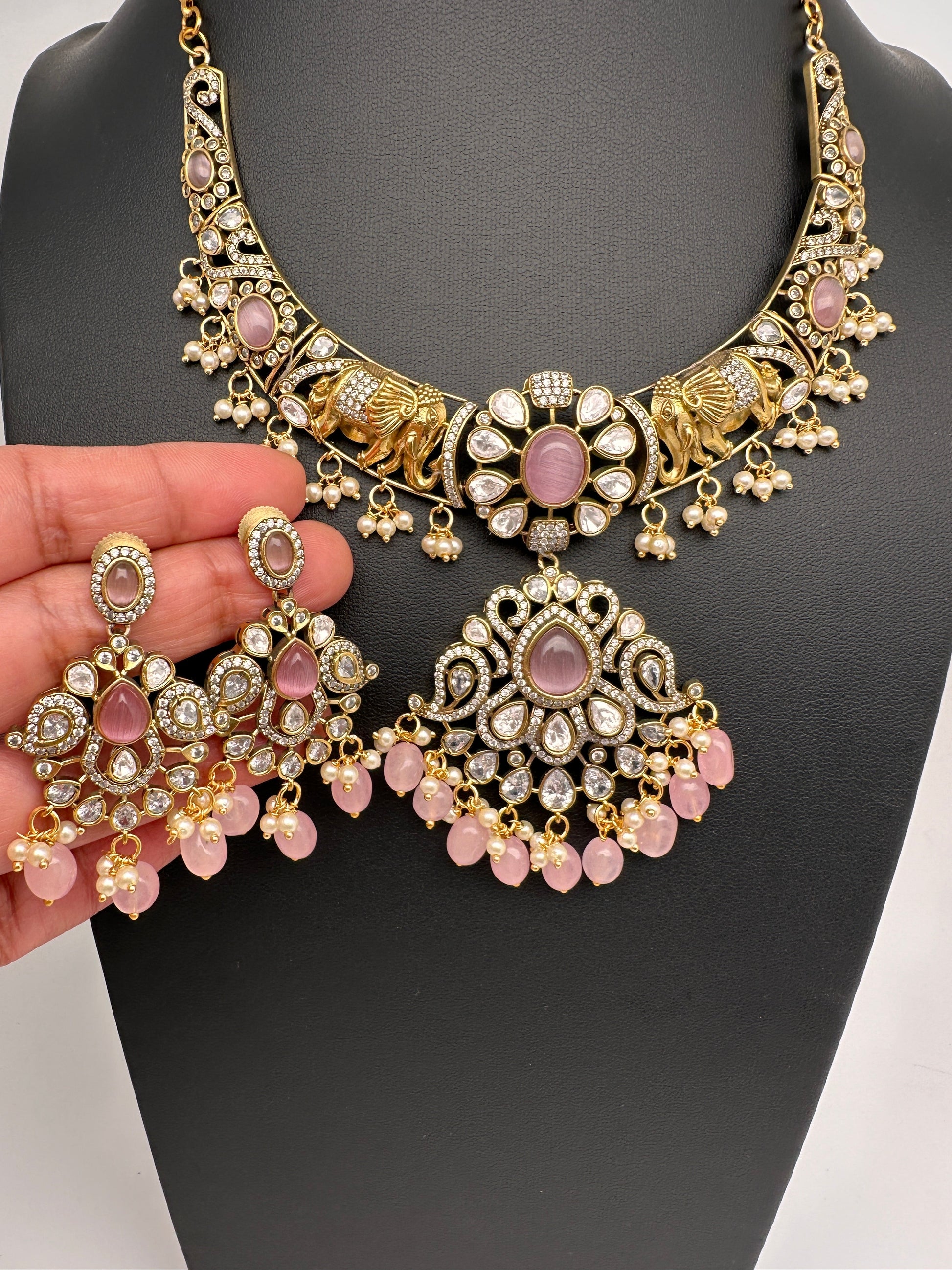 Moissanite Elephant Design Color Stone Short Necklace - Pink