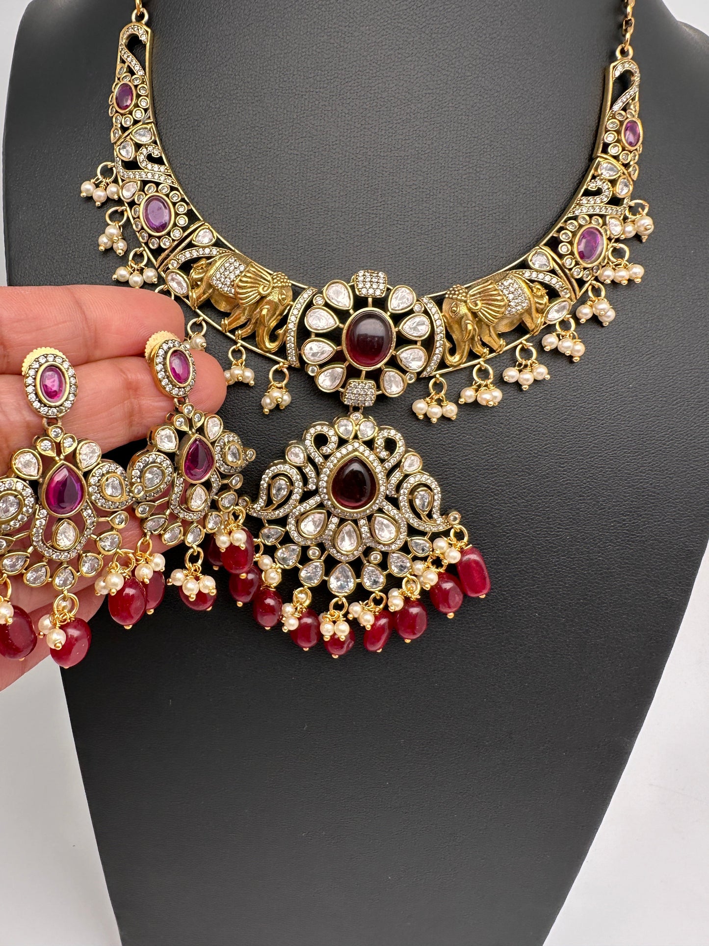 Moissanite Elephant Design Color Stone Short Necklace - Red