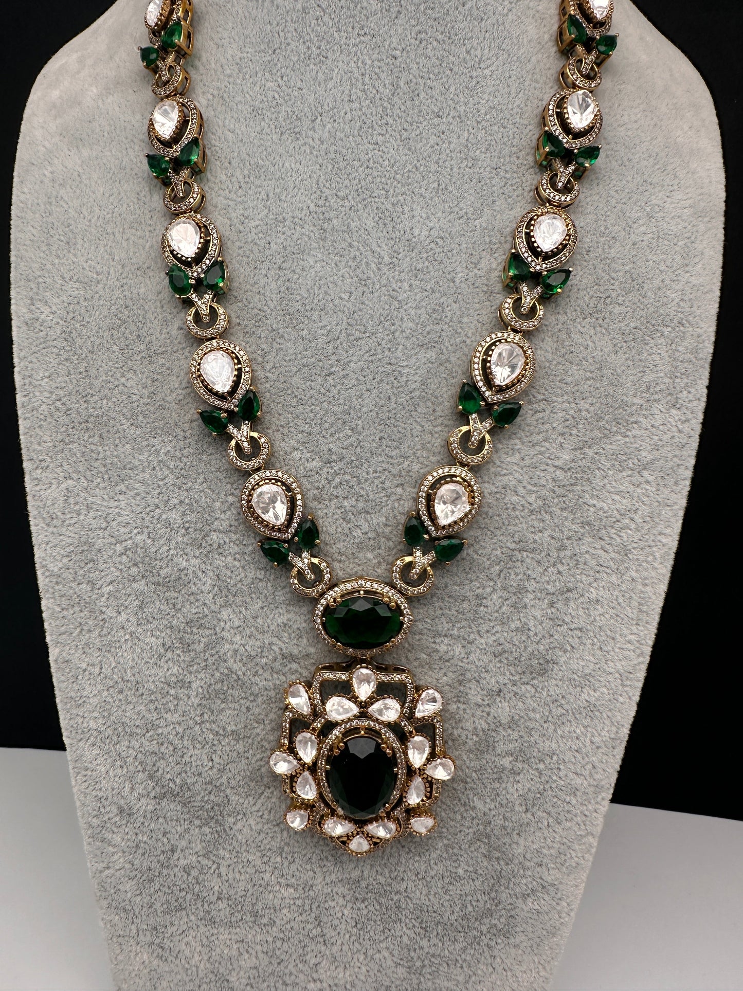Victorian Moissanite Green Moissanite Short Necklace