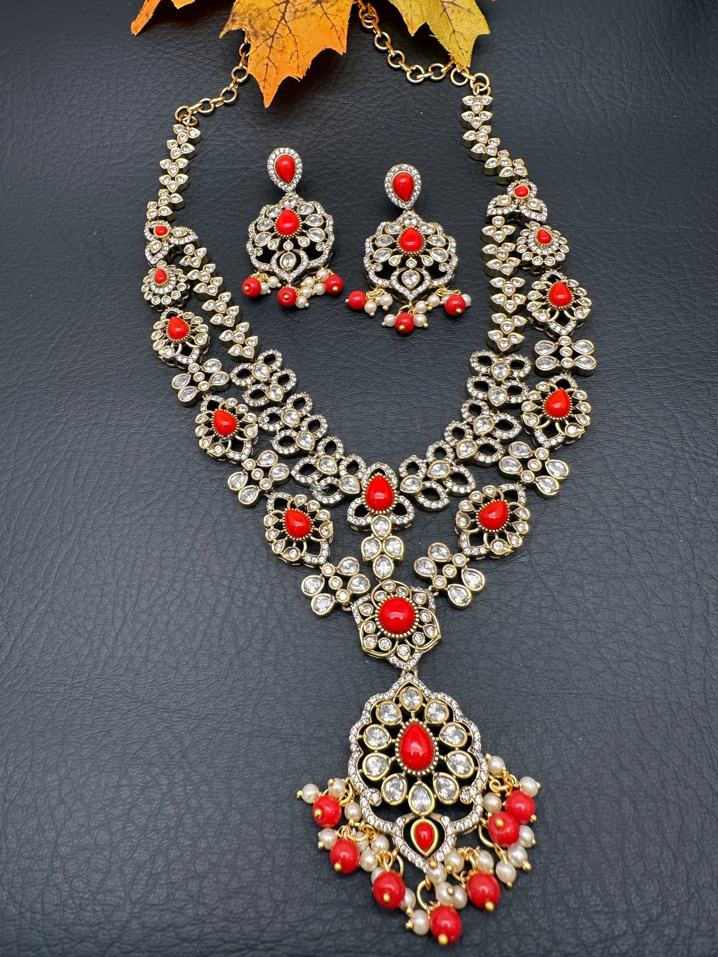 Victorian Moissanite Doublet Color Stone Short Necklace - Coral