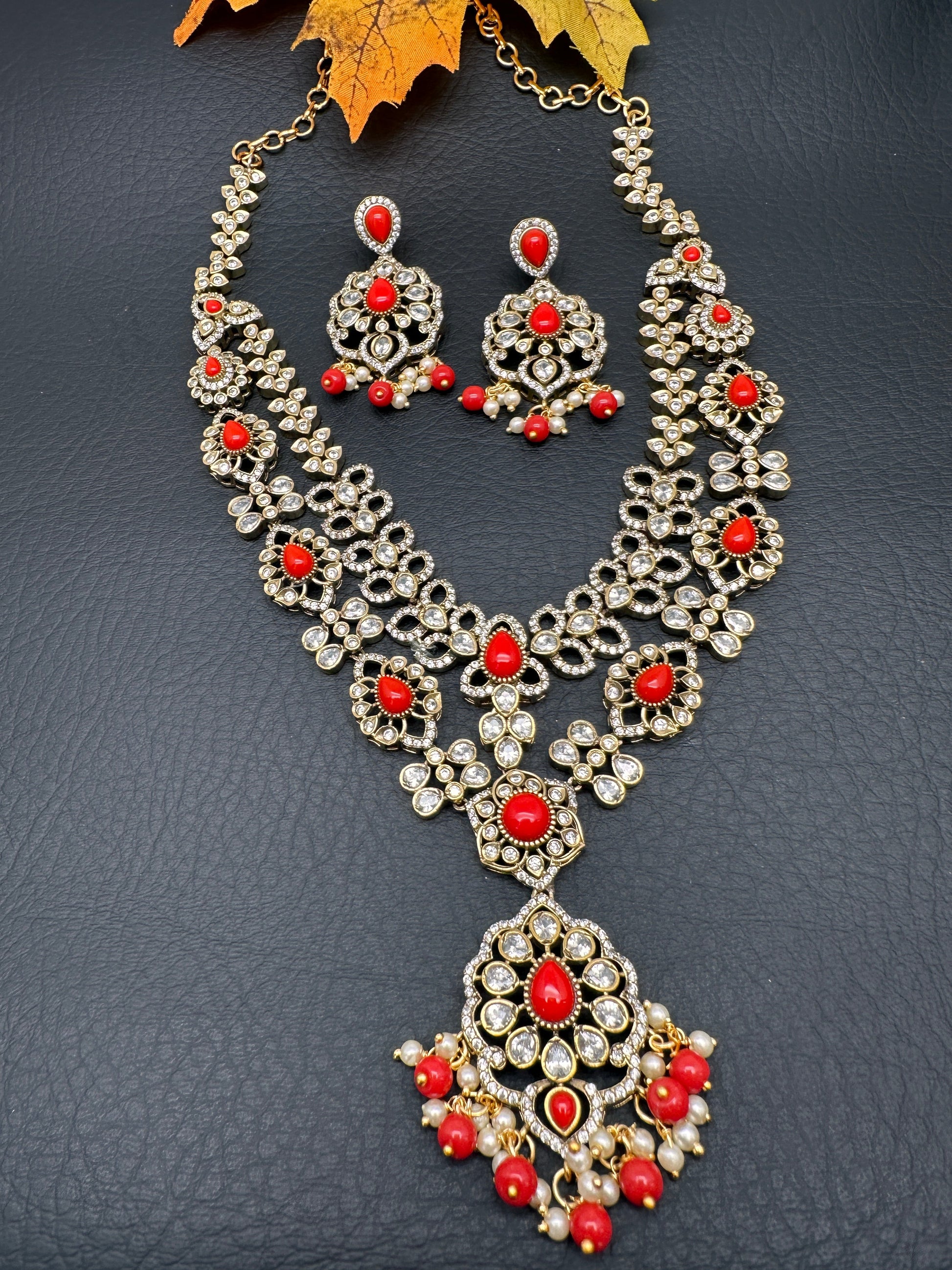 Victorian Moissanite Doublet Color Stone Short Necklace - Coral