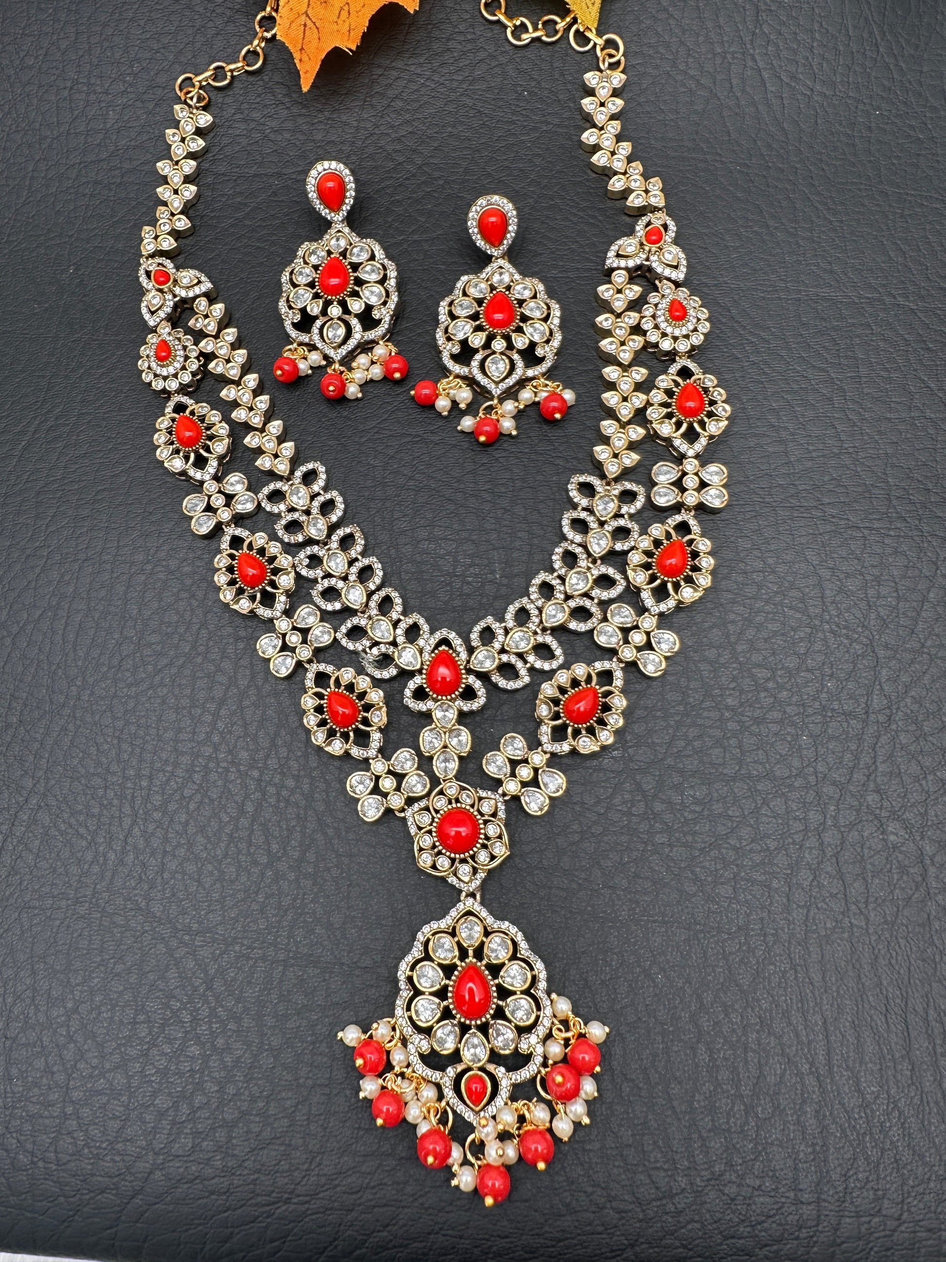 Victorian Moissanite Doublet Color Stone Short Necklace - Coral