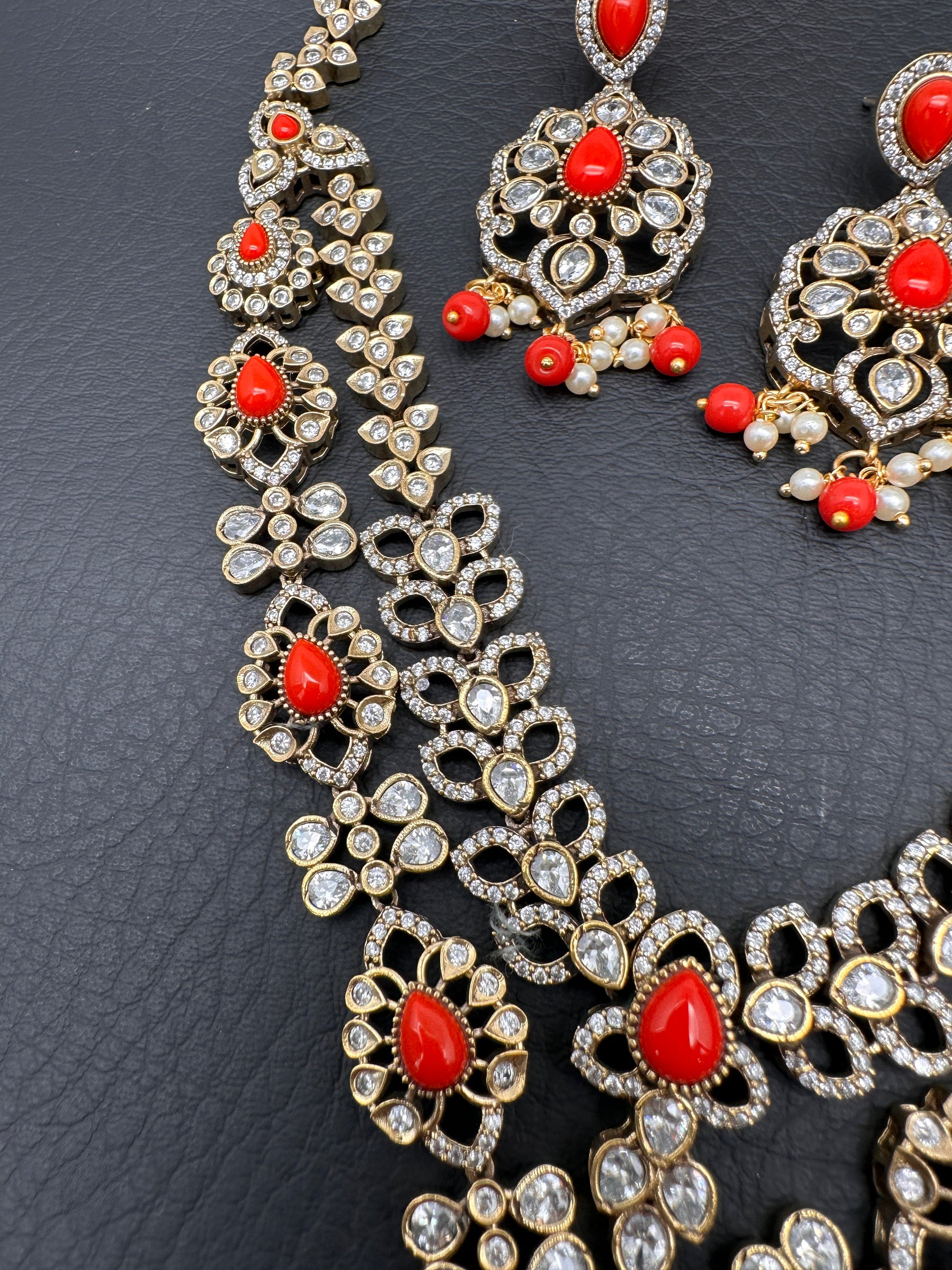 Victorian Moissanite Doublet Color Stone Short Necklace - Coral