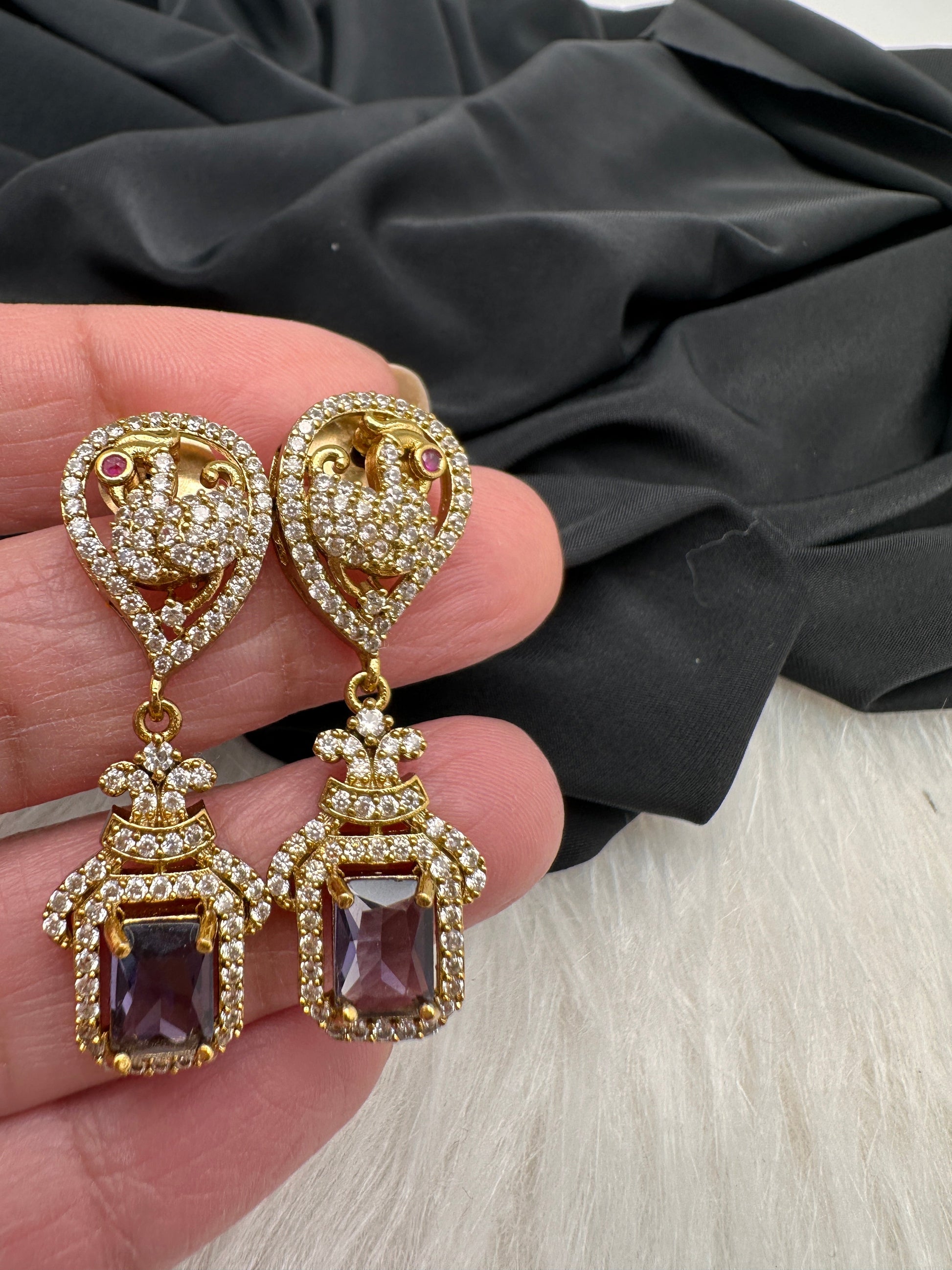Peacock Mehendi Finish Neckline Color Stone Necklace - Purple