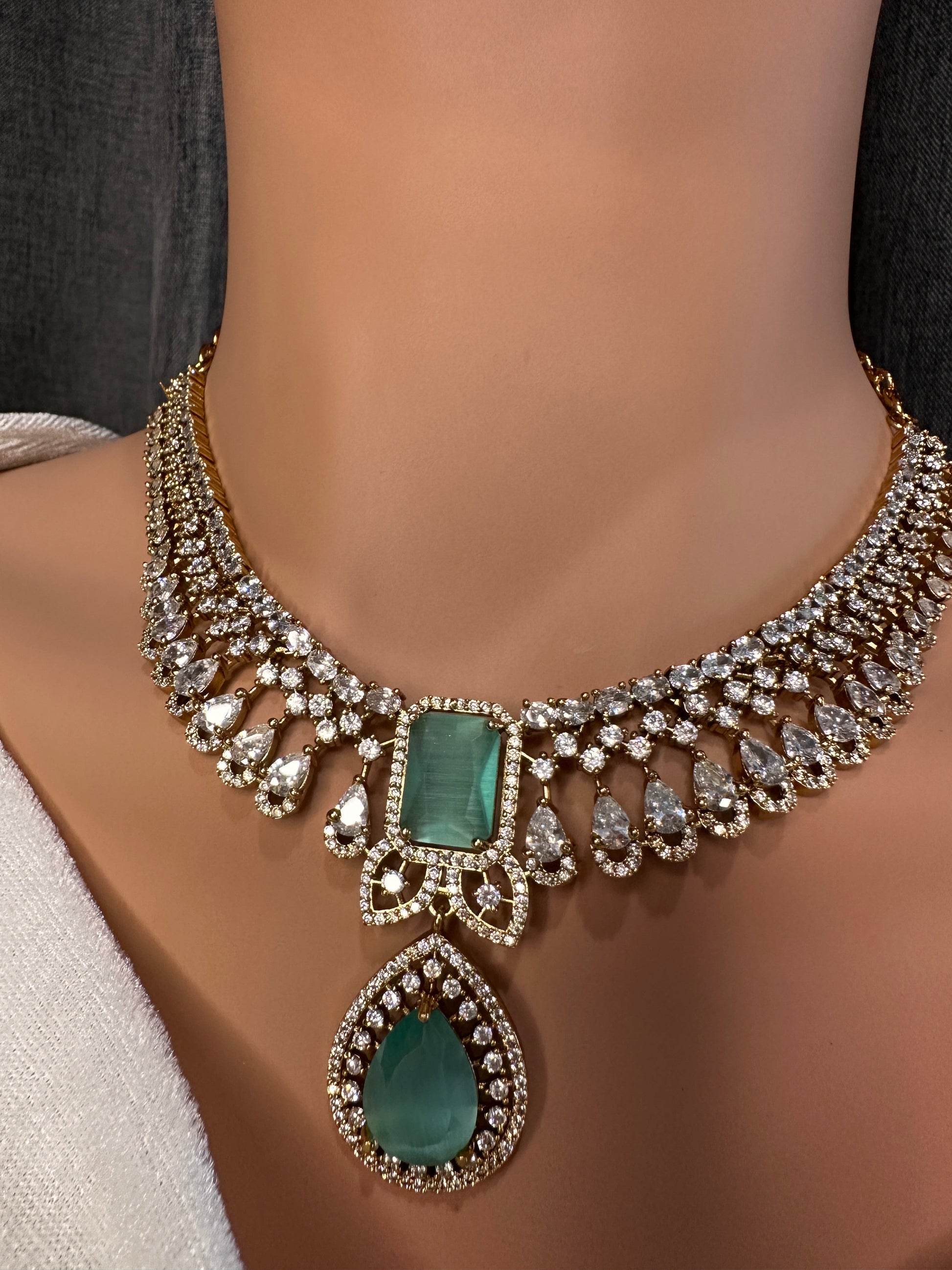 Doublet Mehendi Finish Neckline Color Stone Necklace - MintGreen