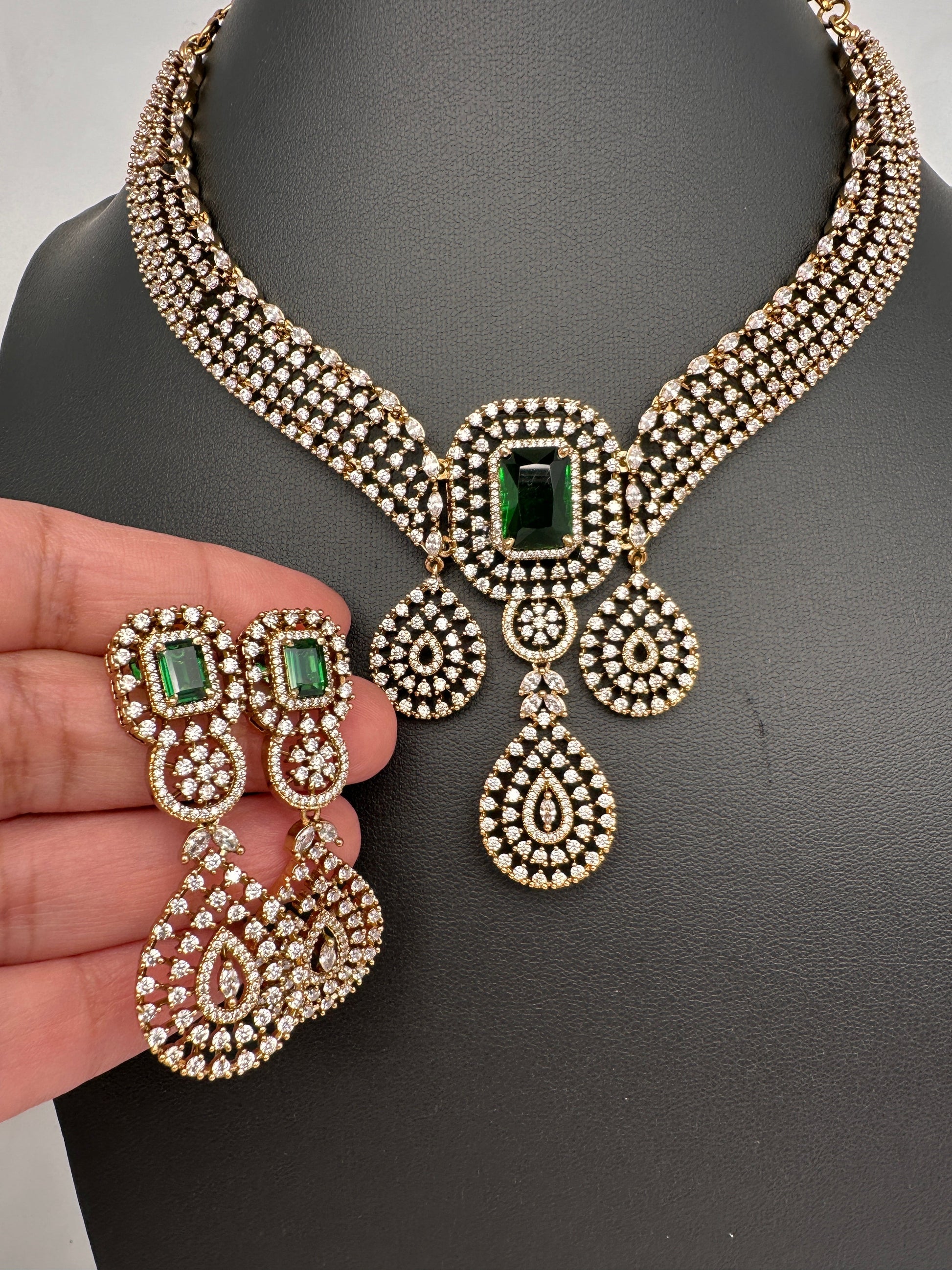 CZ Victorian Color Stone Neckline Necklace - Green