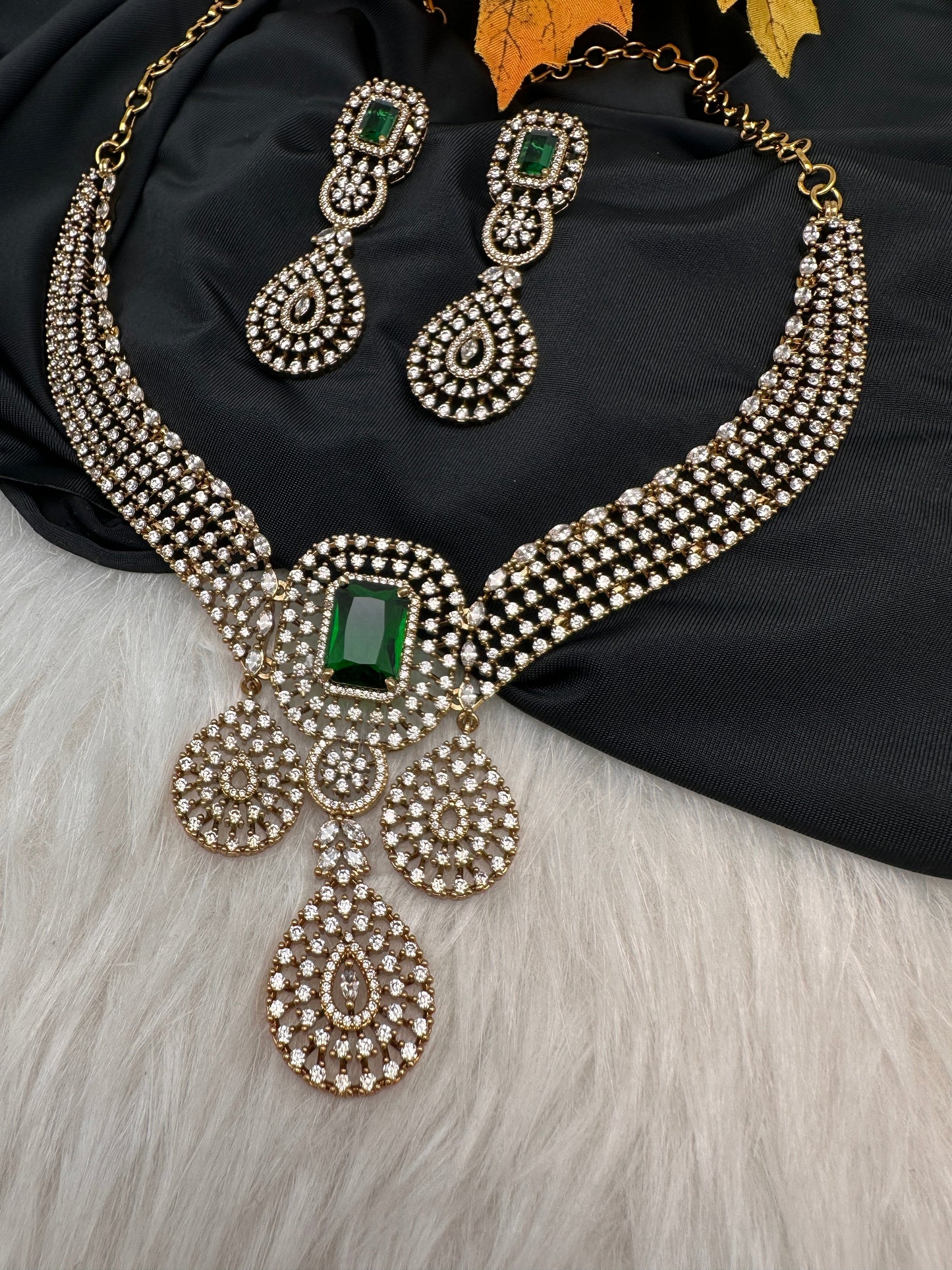 CZ Victorian Color Stone Neckline Necklace - Green