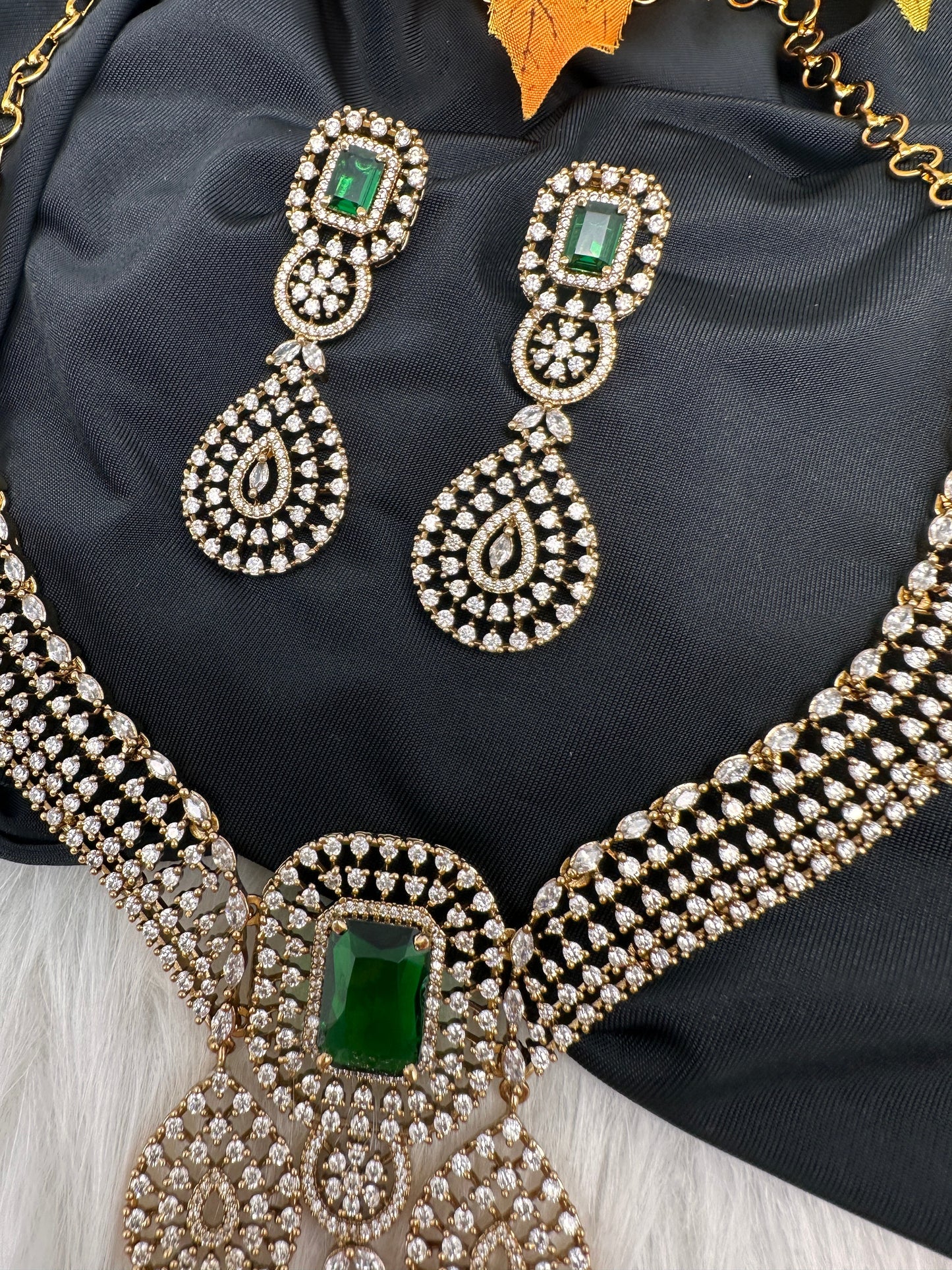 CZ Victorian Color Stone Neckline Necklace - Green