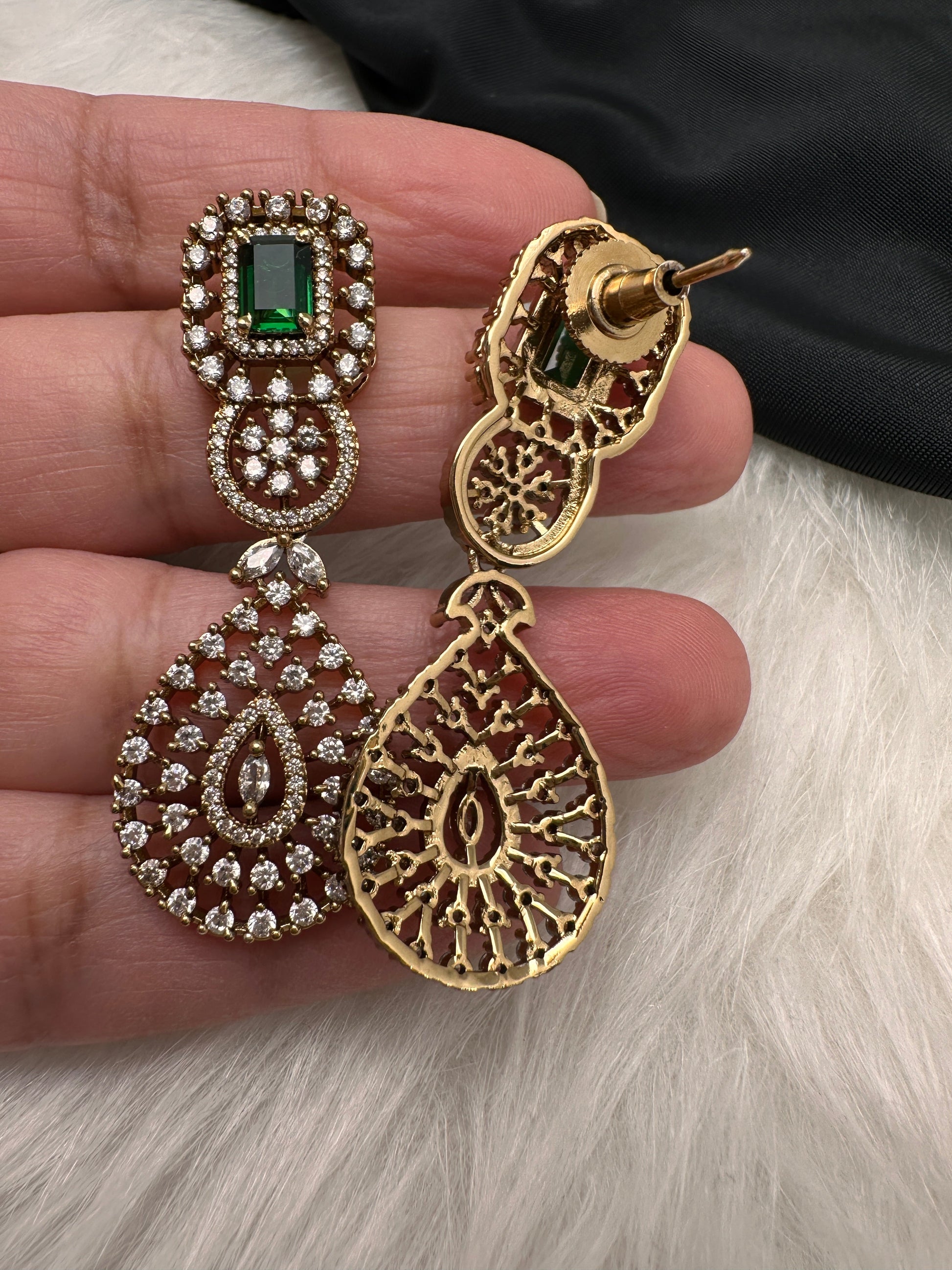 CZ Victorian Color Stone Neckline Necklace - Green