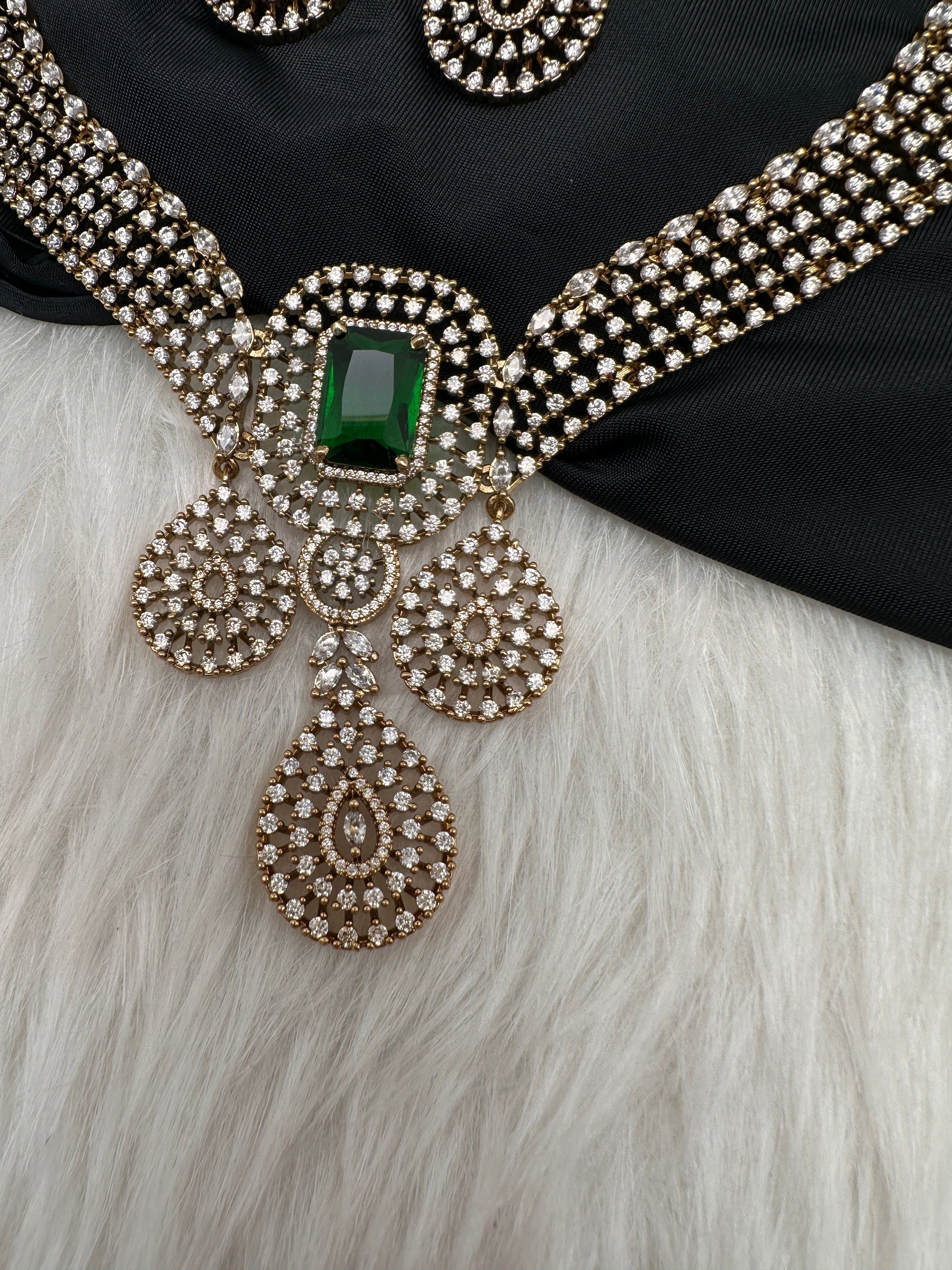 CZ Victorian Color Stone Neckline Necklace - Green