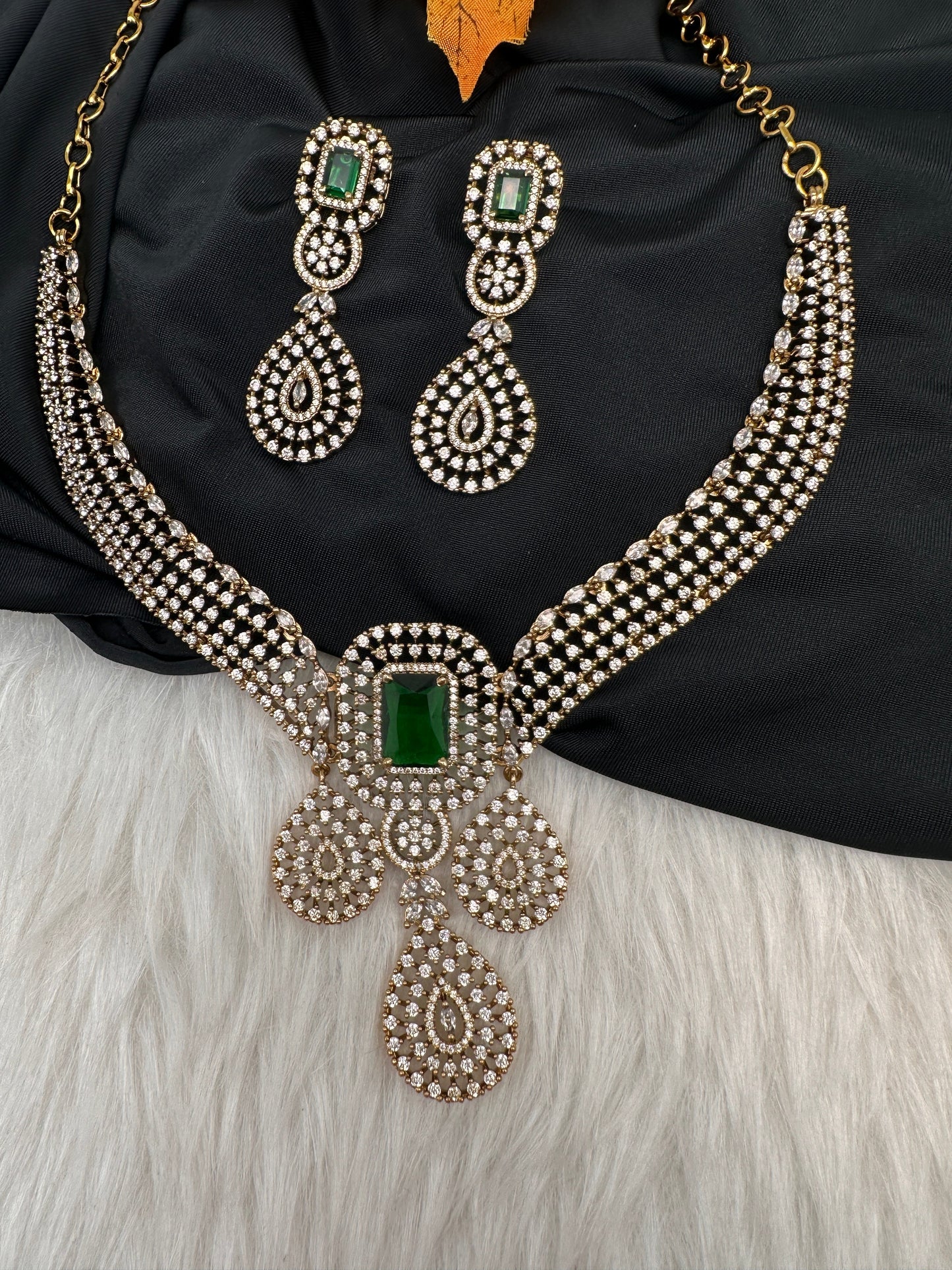 CZ Victorian Color Stone Neckline Necklace - Green