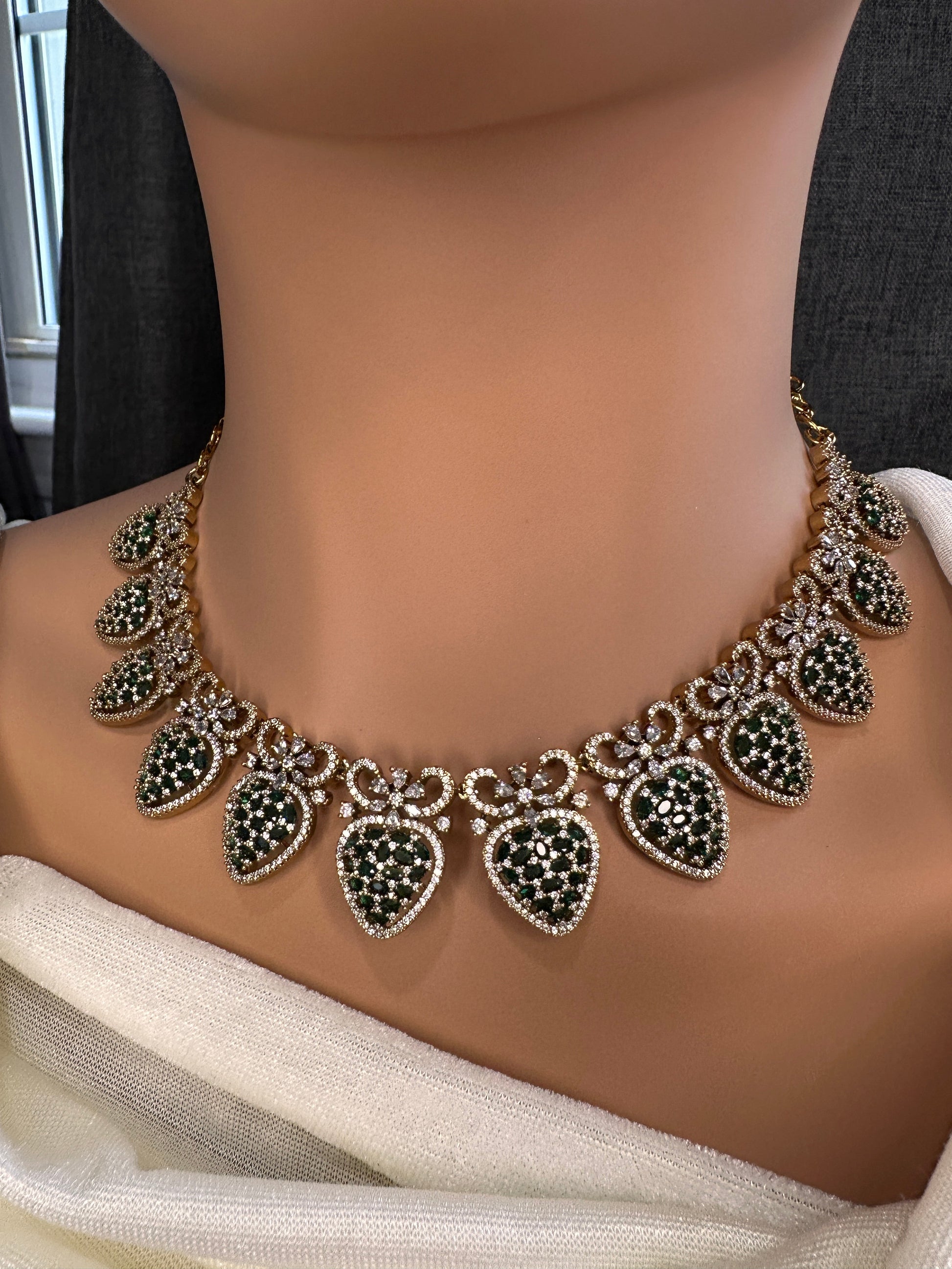 CZ Victorian Color Stone Nano Setting Neckline Necklace - Green