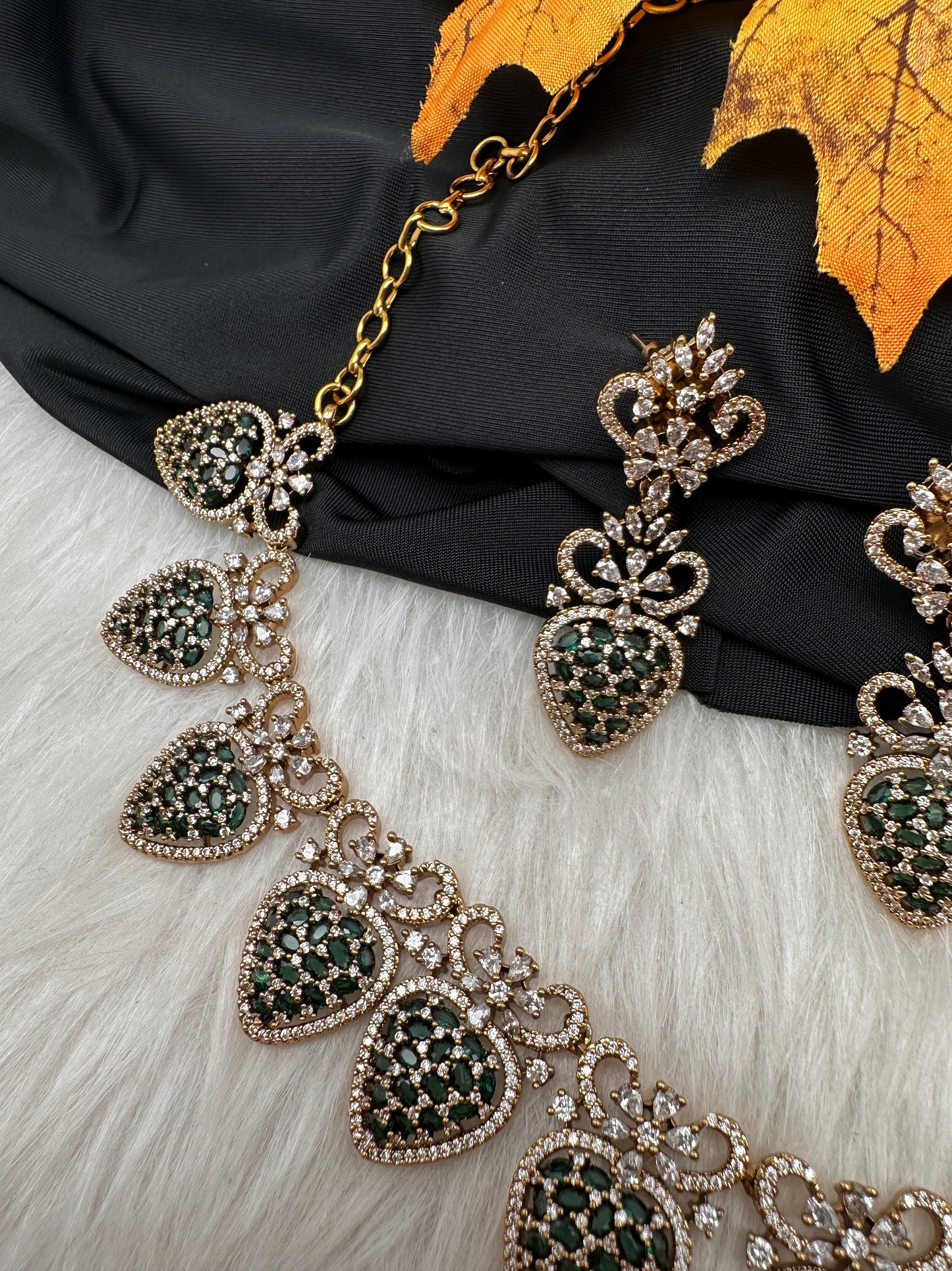 CZ Victorian Color Stone Nano Setting Neckline Necklace - Green