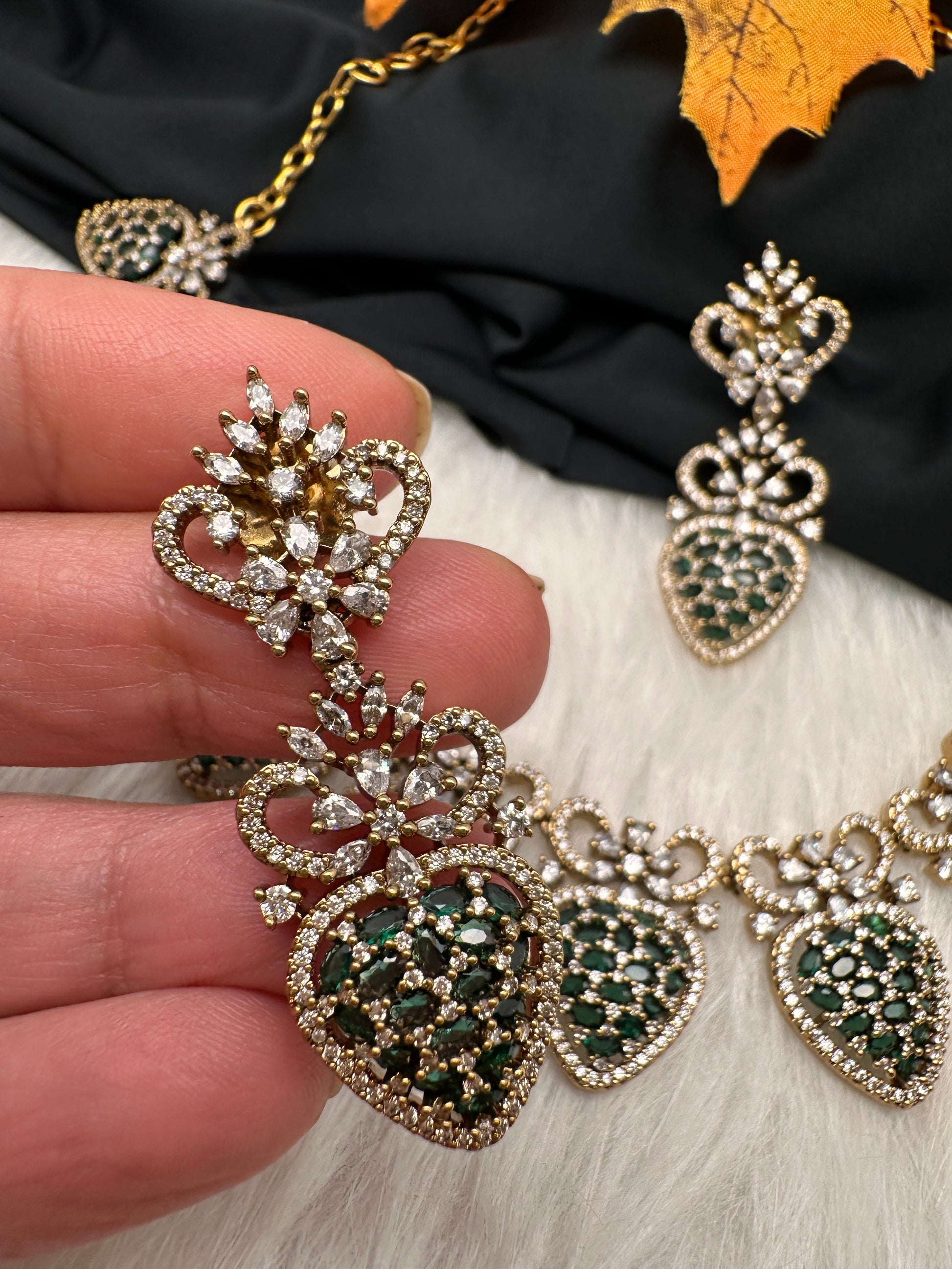 CZ Victorian Color Stone Nano Setting Neckline Necklace - Green