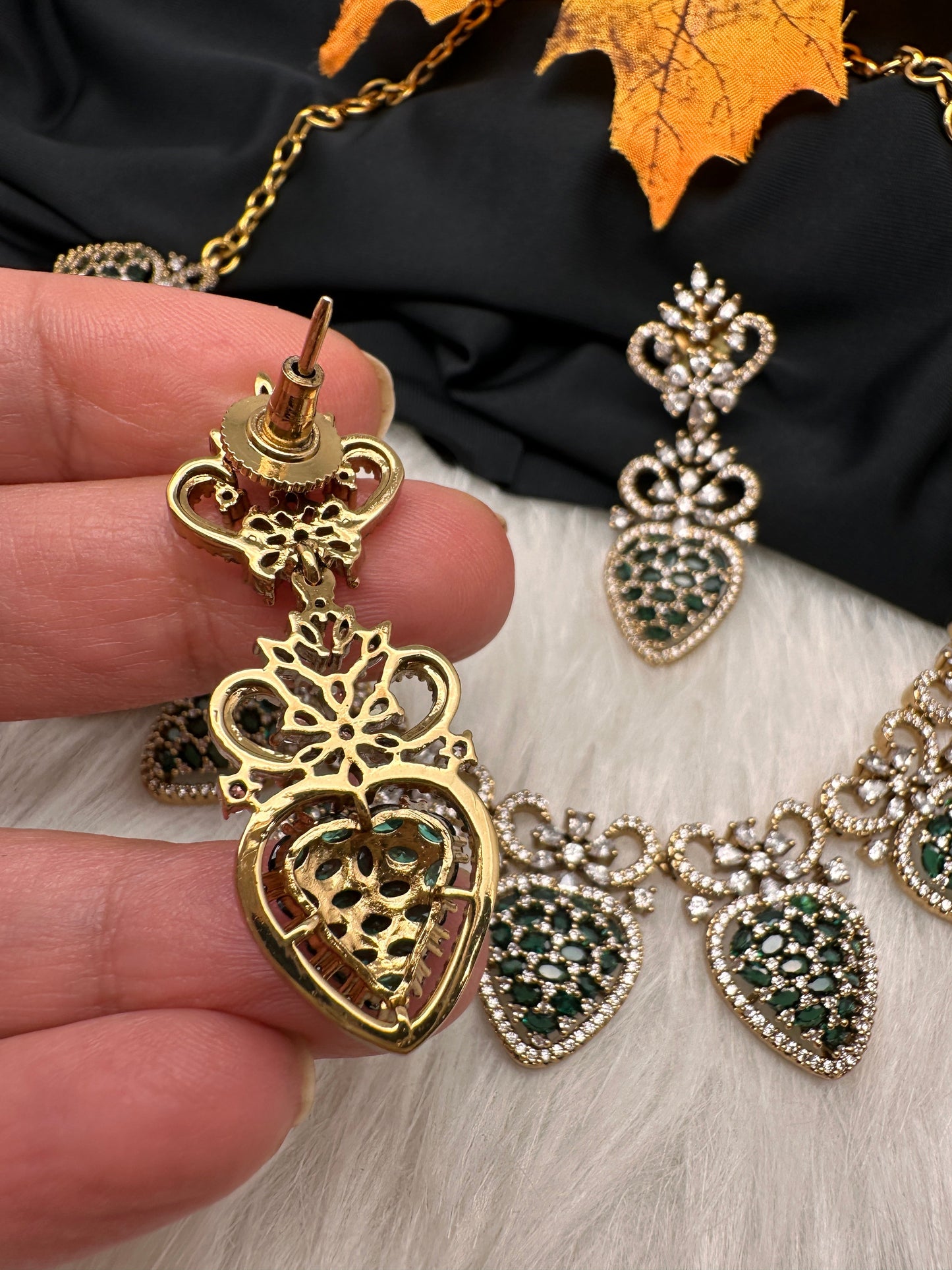 CZ Victorian Color Stone Nano Setting Neckline Necklace - Green