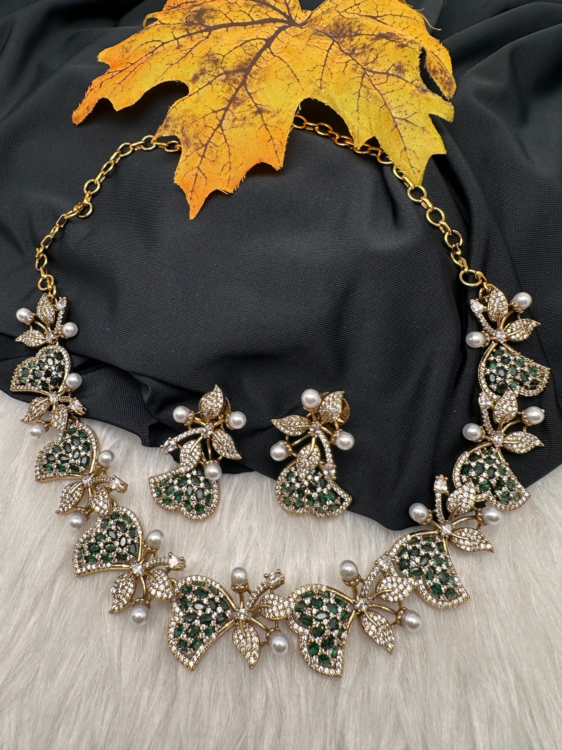 CZ Victorian Color Stone Nano Setting Neckline Necklace - Green