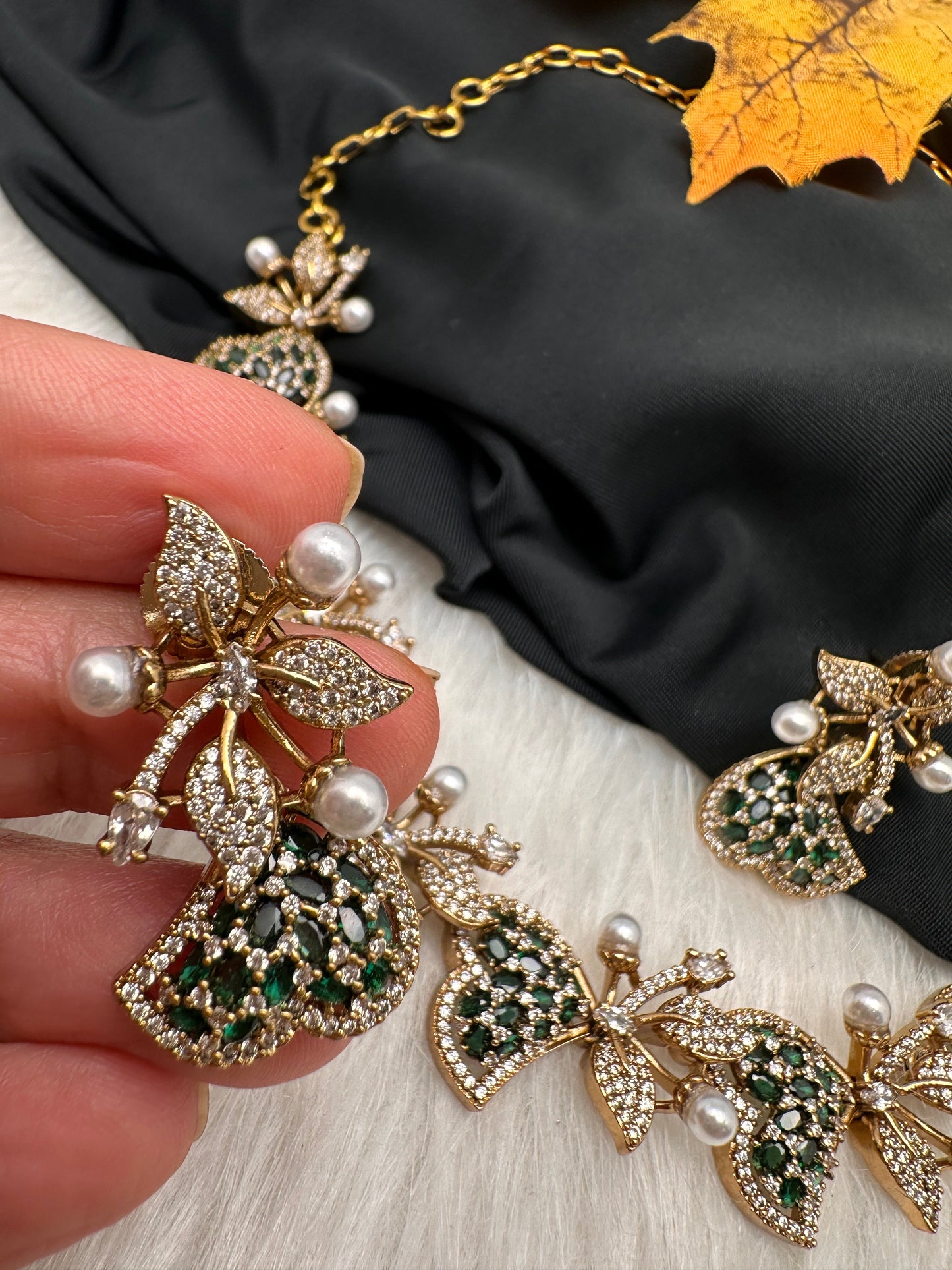 CZ Victorian Color Stone Nano Setting Neckline Necklace - Green