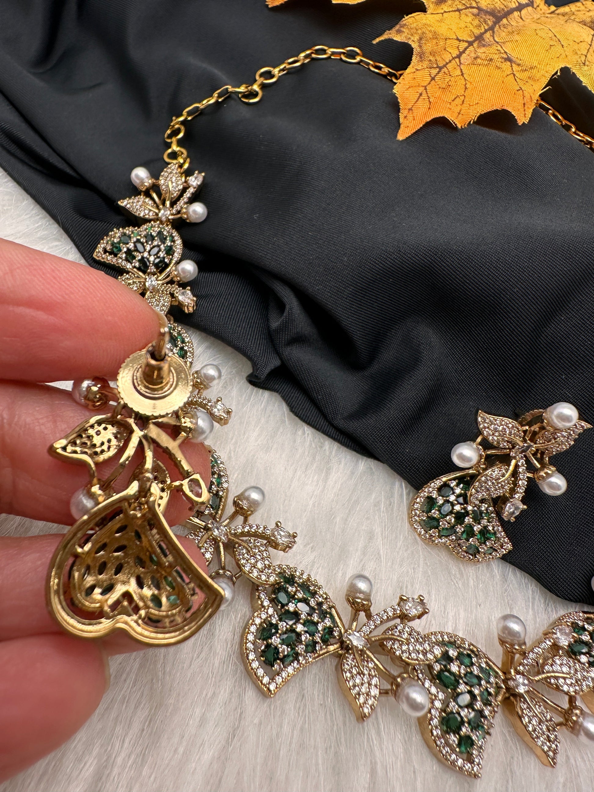 CZ Victorian Color Stone Nano Setting Neckline Necklace - Green