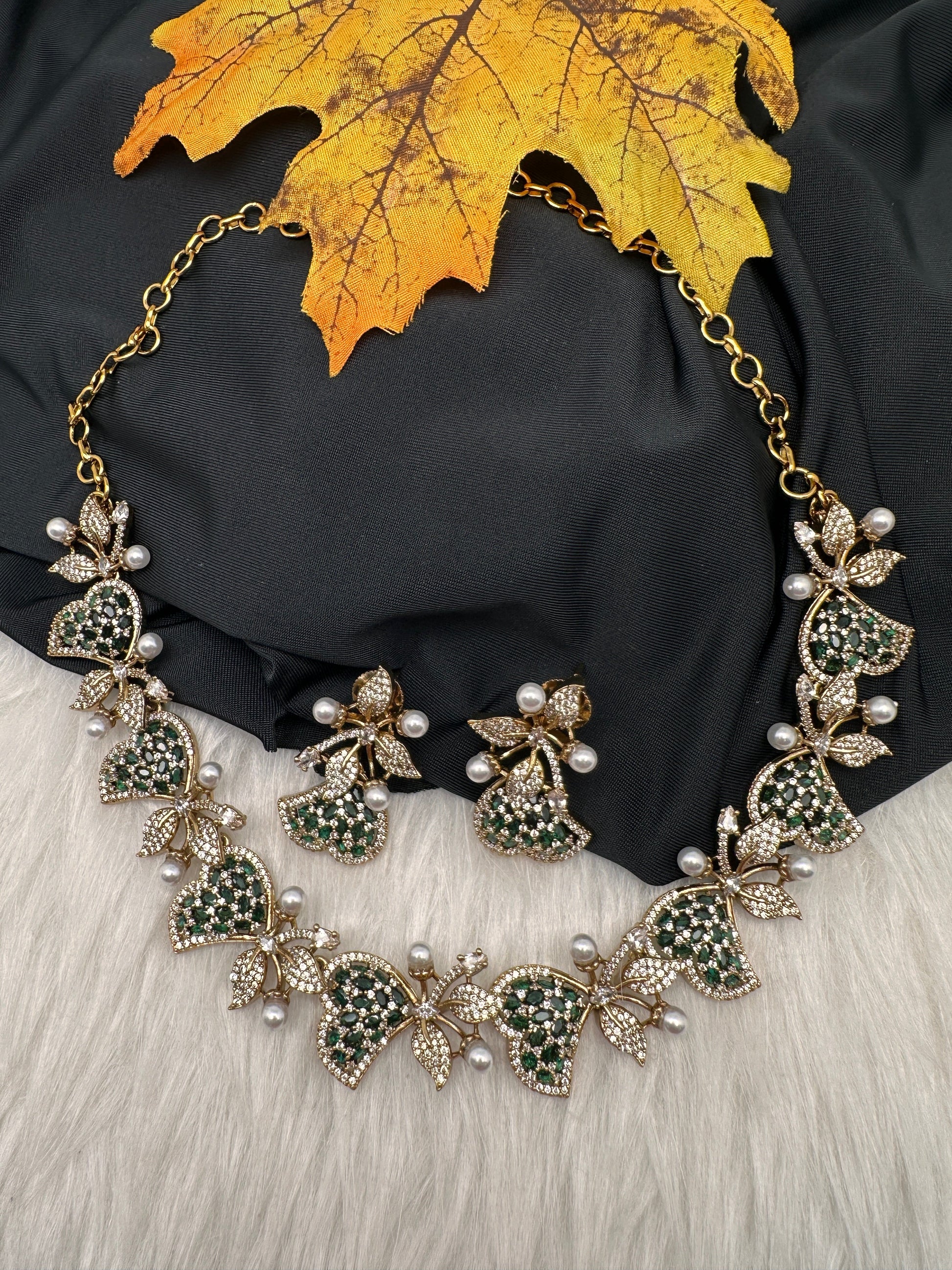 CZ Victorian Color Stone Nano Setting Neckline Necklace - Green