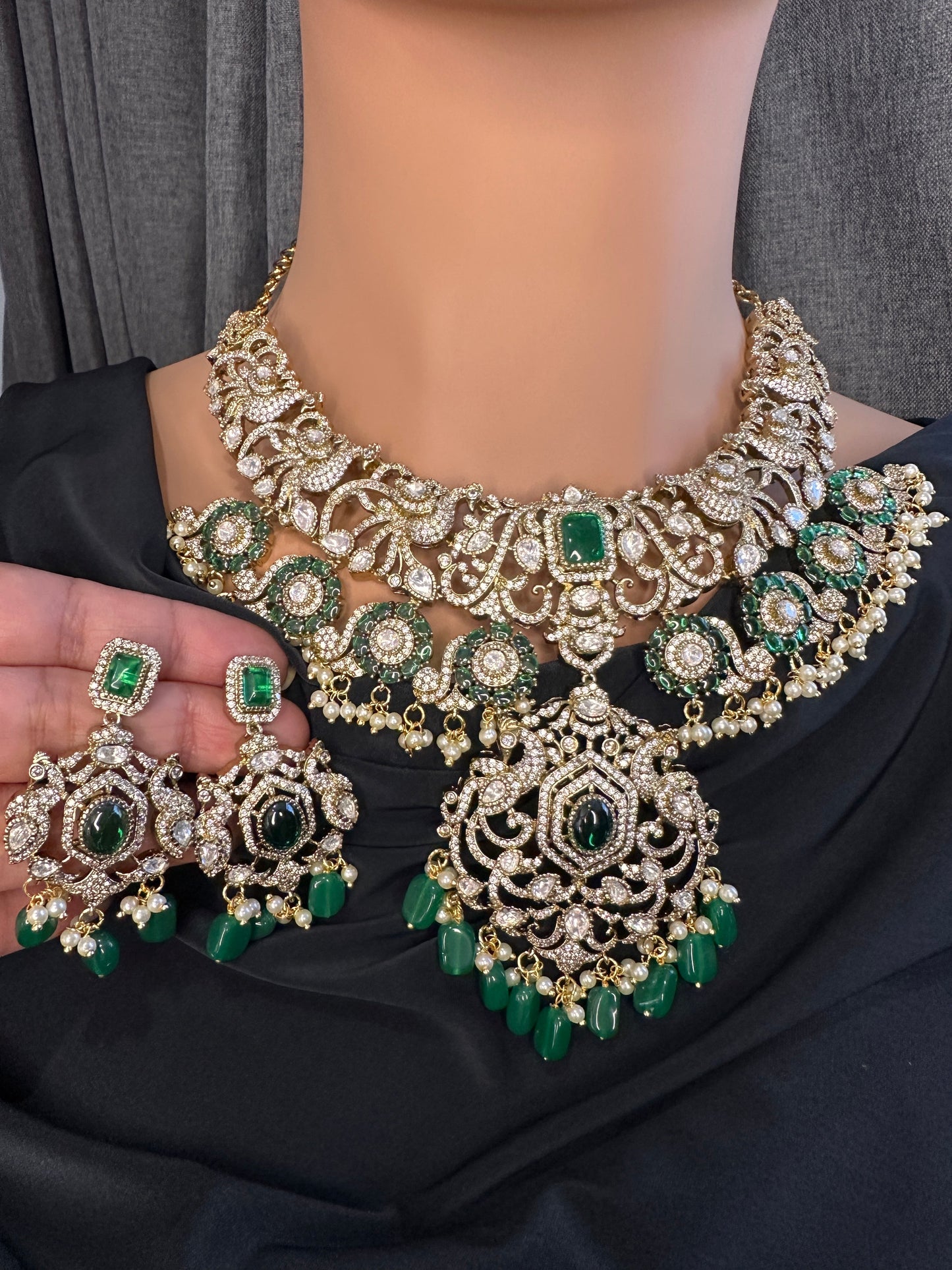 Moissanite  Victorian Color Stone Statement Neckline Necklace - Green
